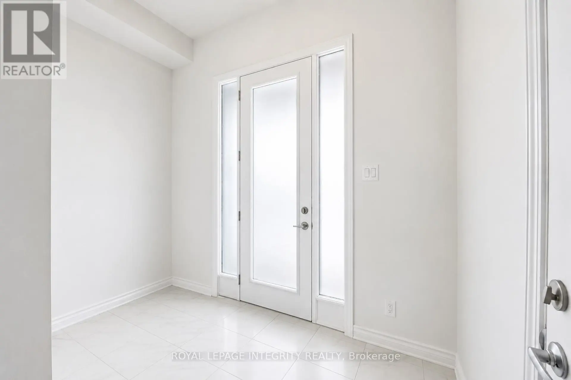36 JARGEAU ROAD - Image 2