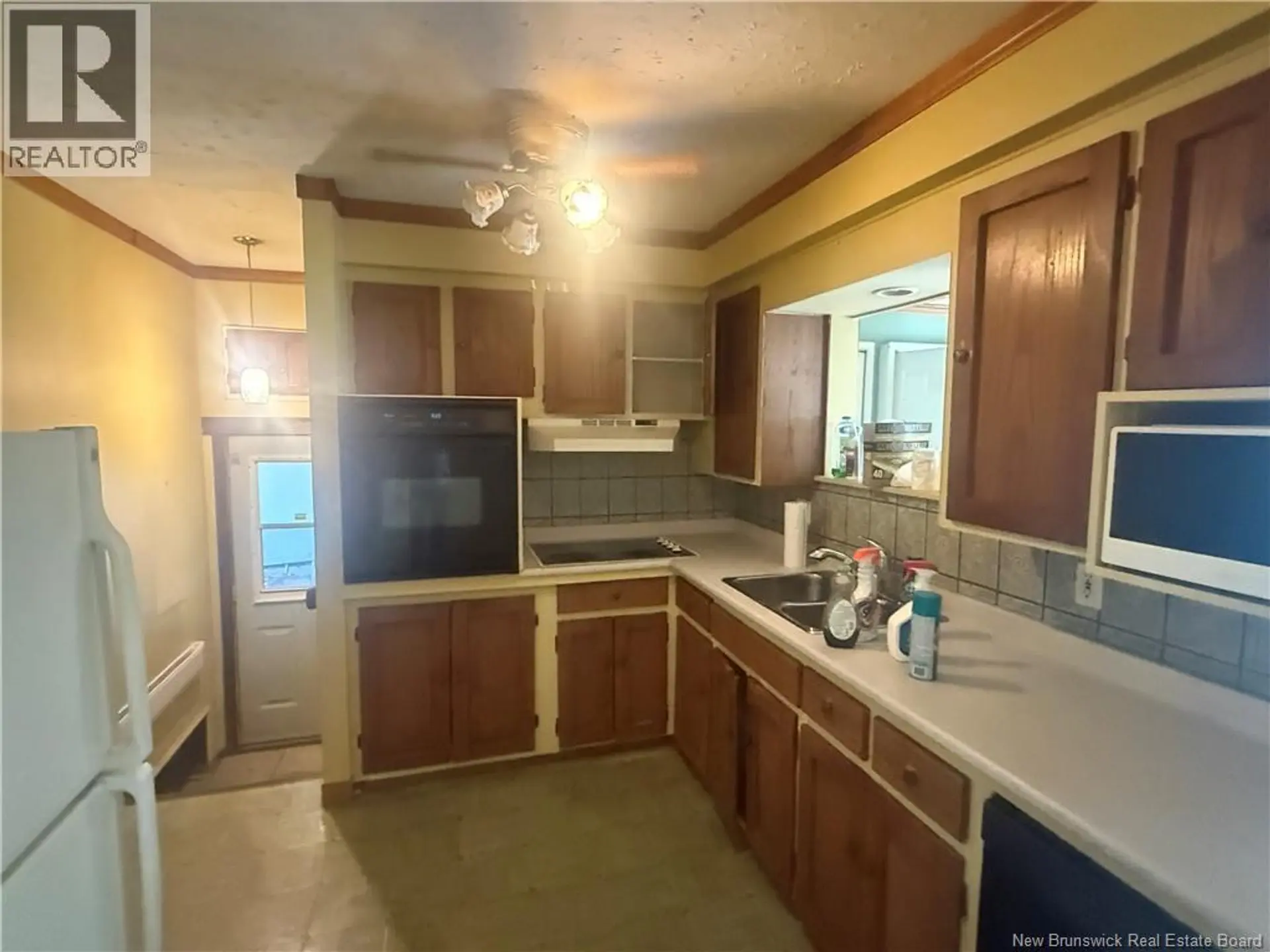 65 Leeds Drive - Image 2