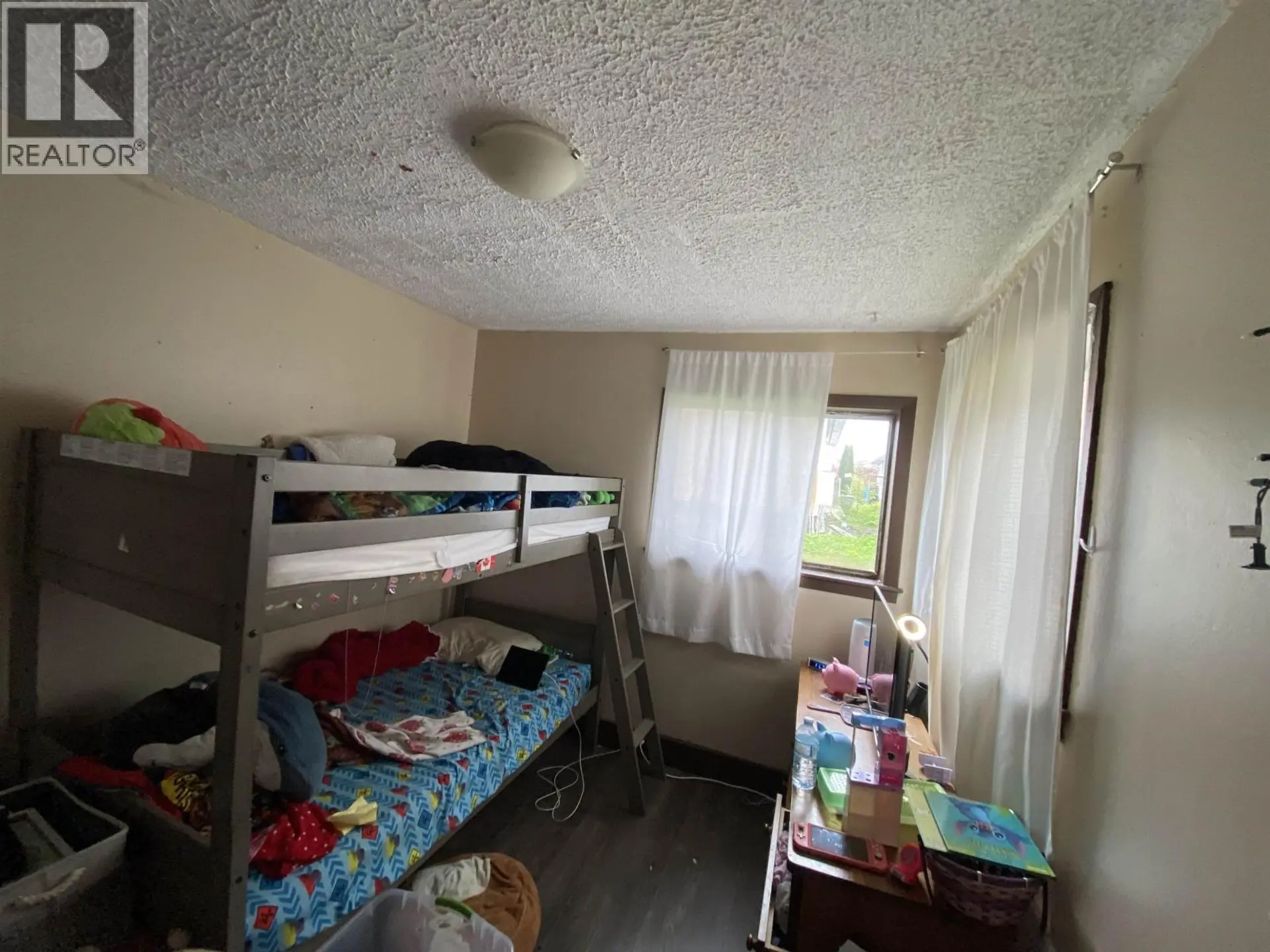 233 E 5TH AVENUE - Image 7