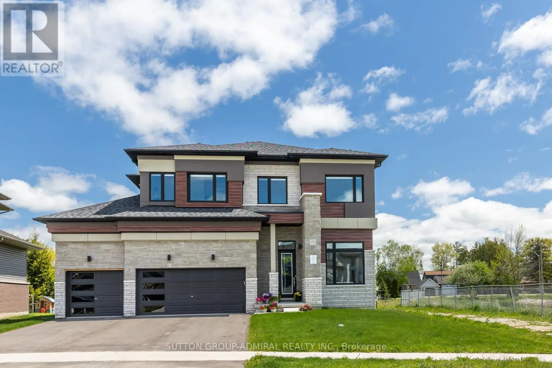 3731 LAKEPOINT DRIVE - Image 2
