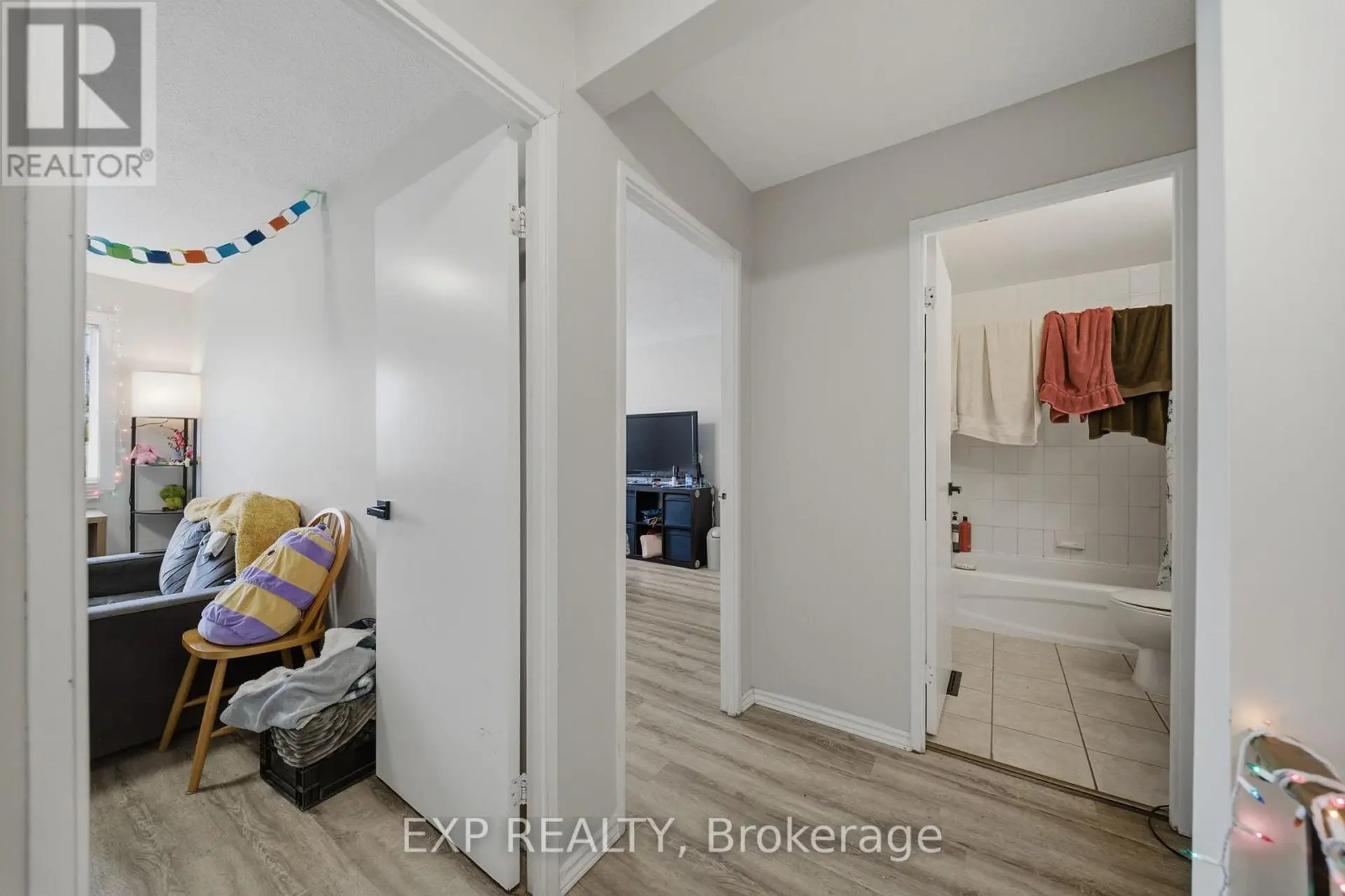 #11 1675 HEATHERINGTON ROAD - Image 13