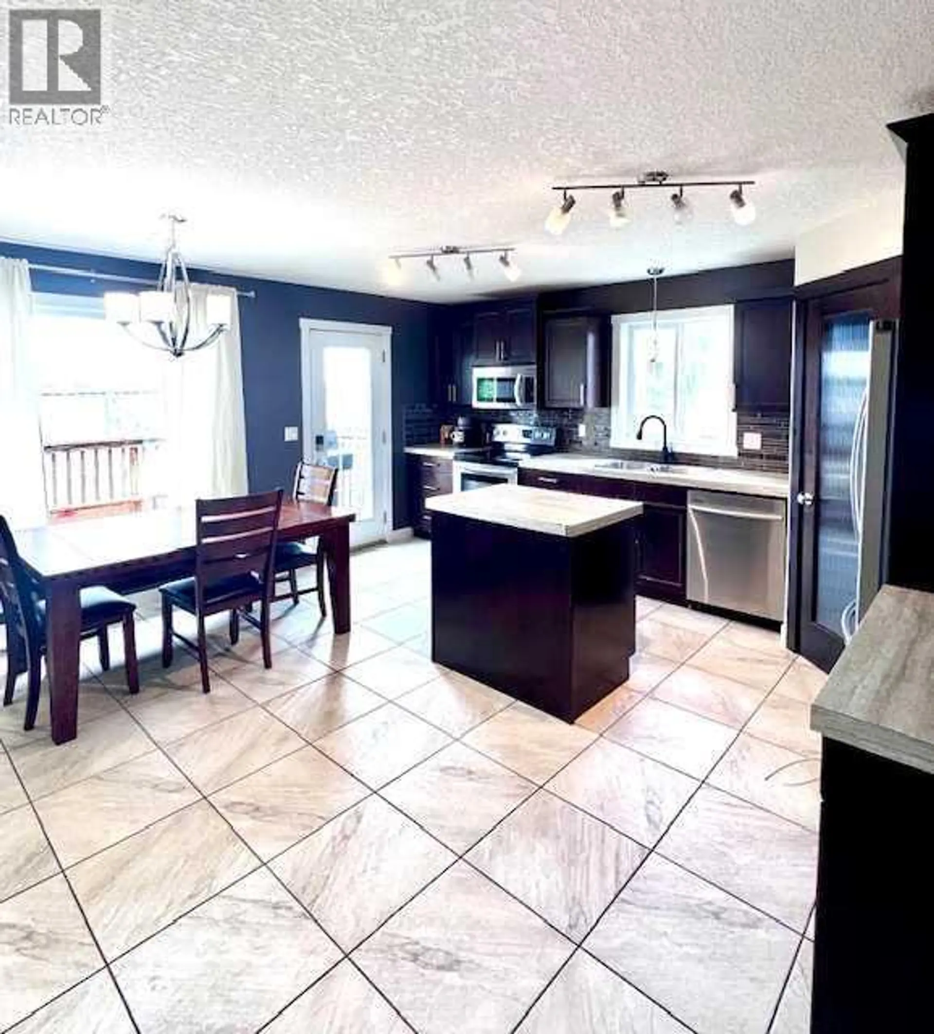 7306 115B Street - Image 2