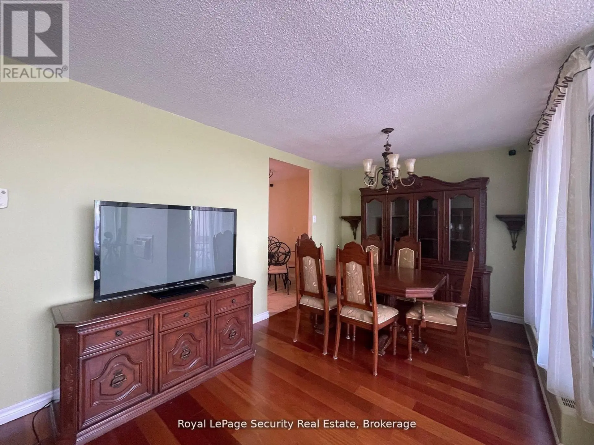 #805 2556 ARGYLE ROAD - Image 10