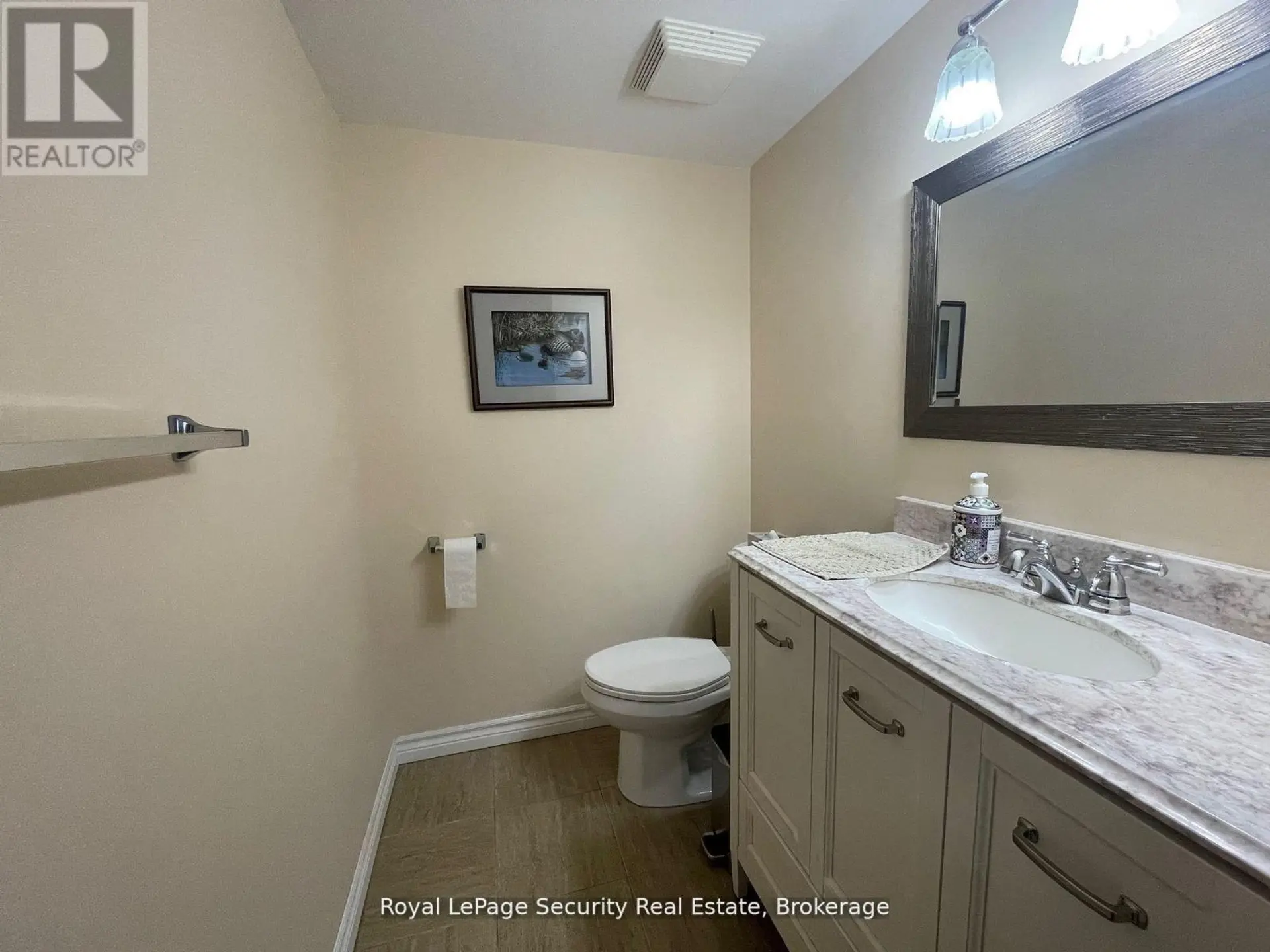 #805 2556 ARGYLE ROAD - Image 17