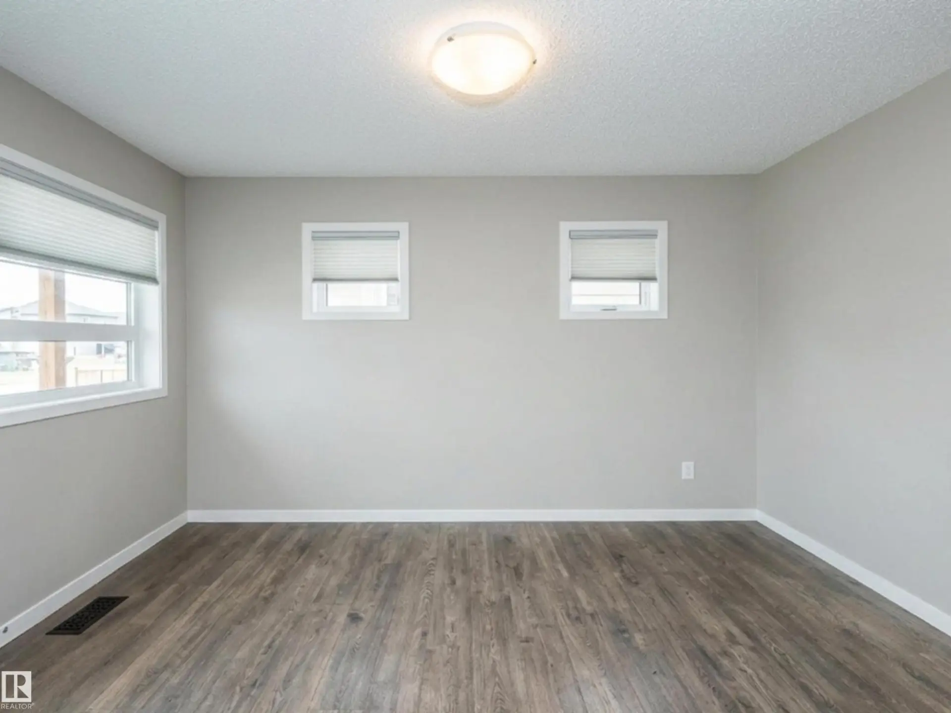 17263 9 AV SW SW - Image 9