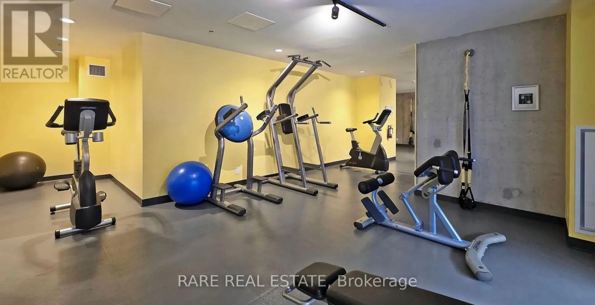 #421 39 BRANT STREET - Image 17