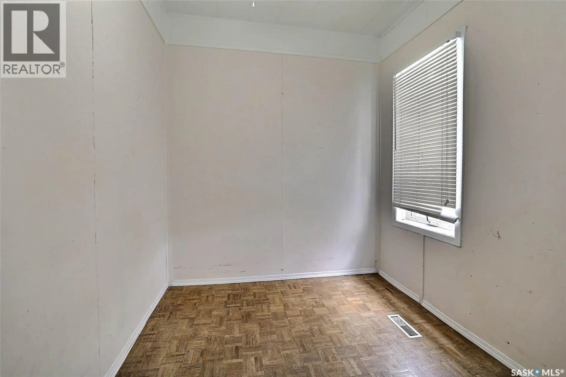 2030 queen STREET - Image 5