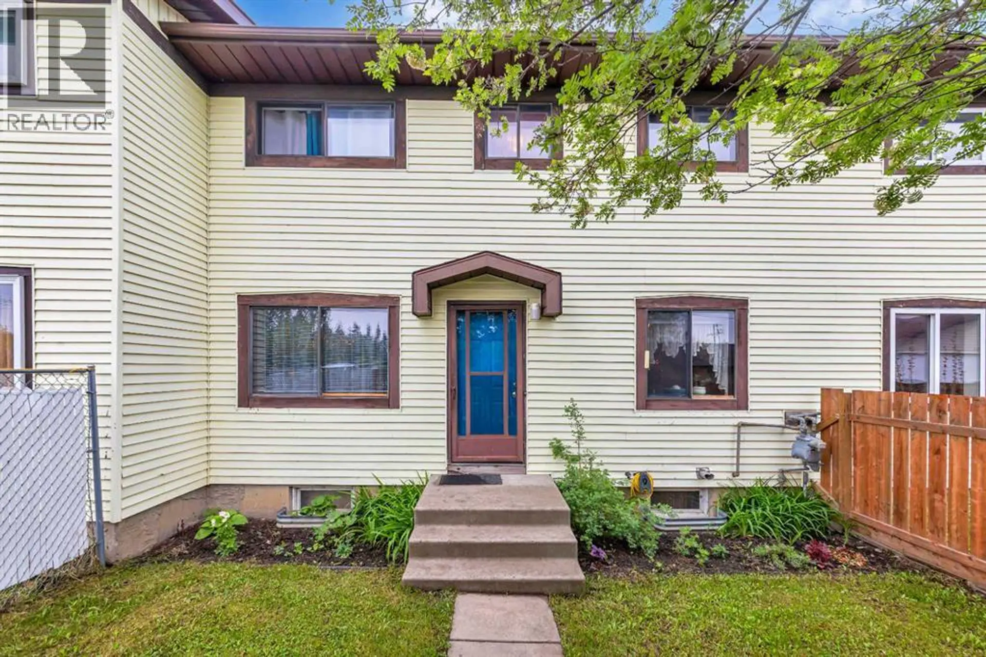 #4, 17 3 Avenue SE - Image 1