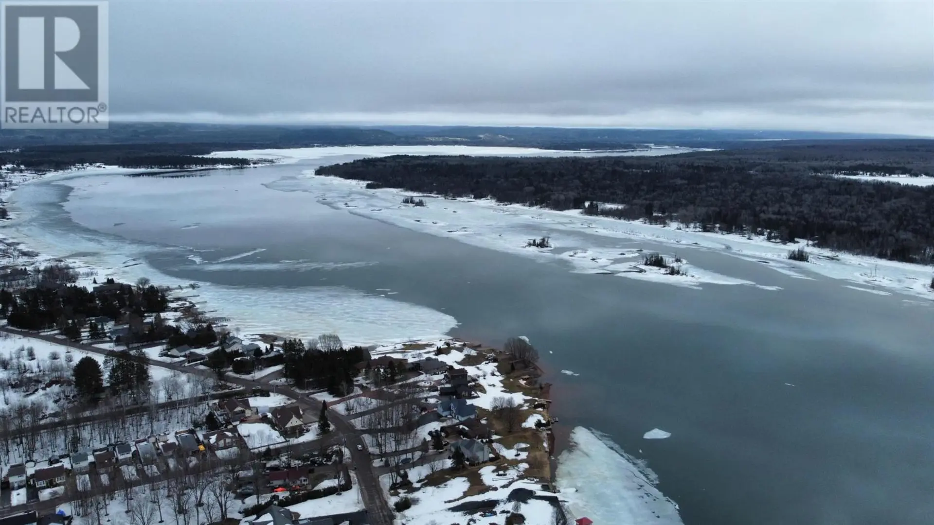 324 River RD - Image 8