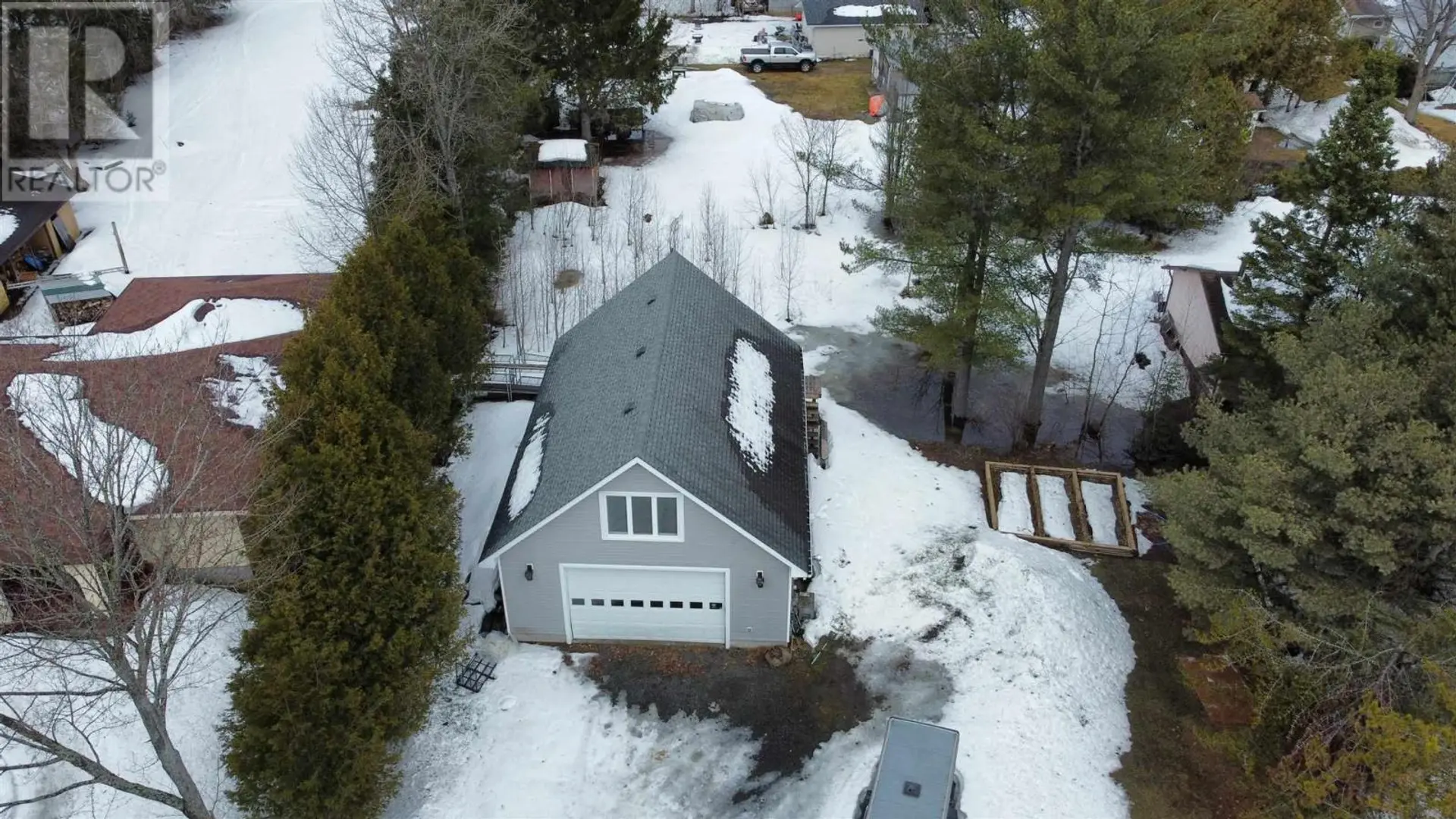 324 River RD - Image 10