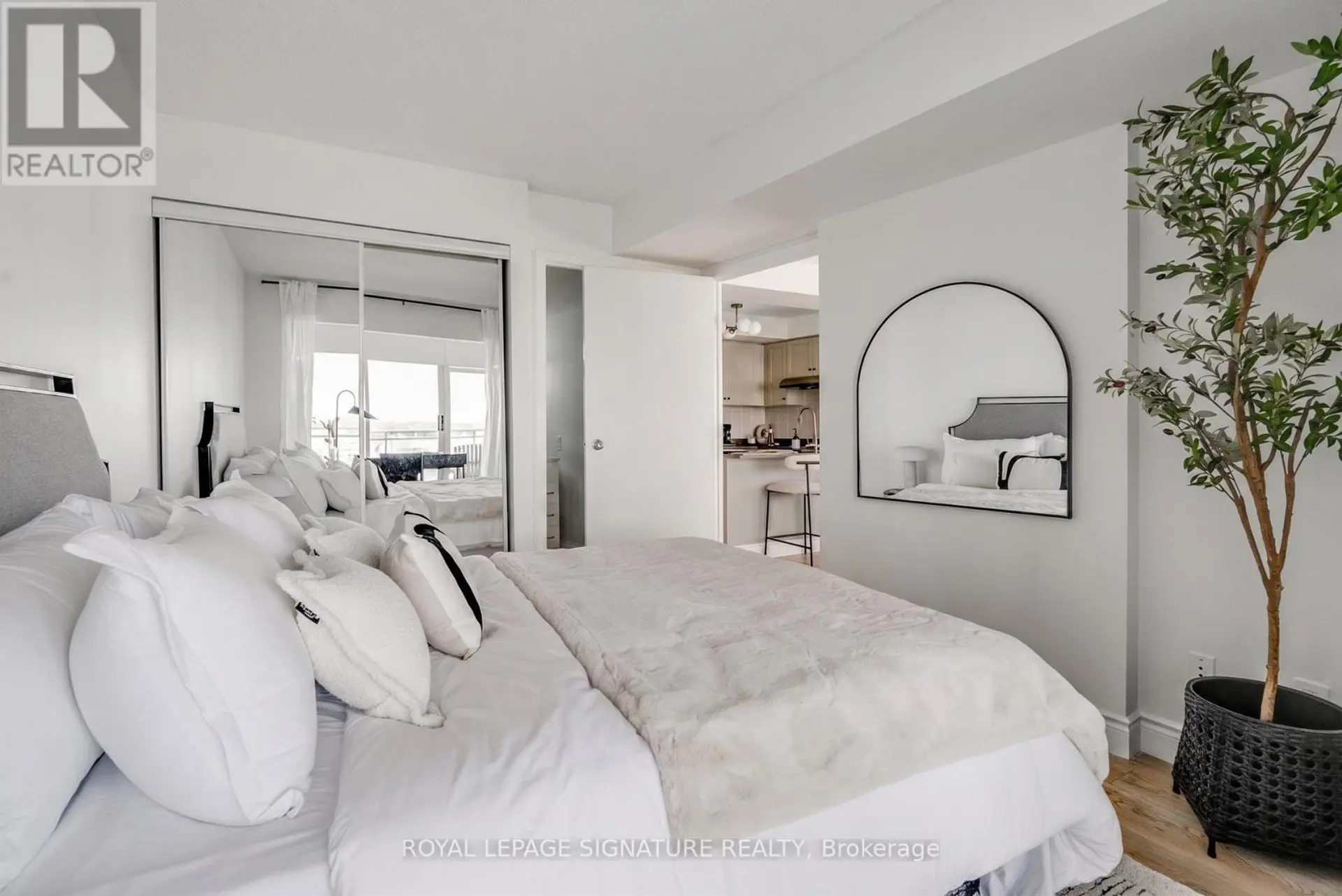#1007 650 QUEENS QUAY W - Image 11