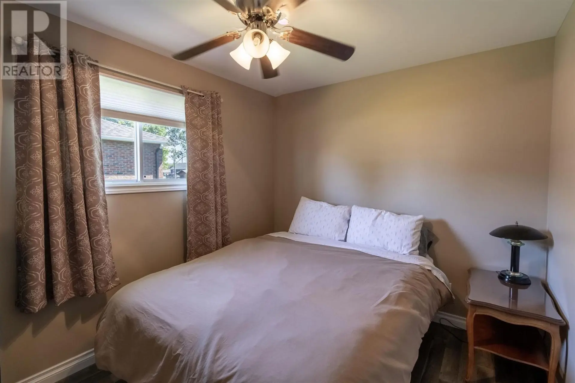 8 Dawson AVE - Image 14