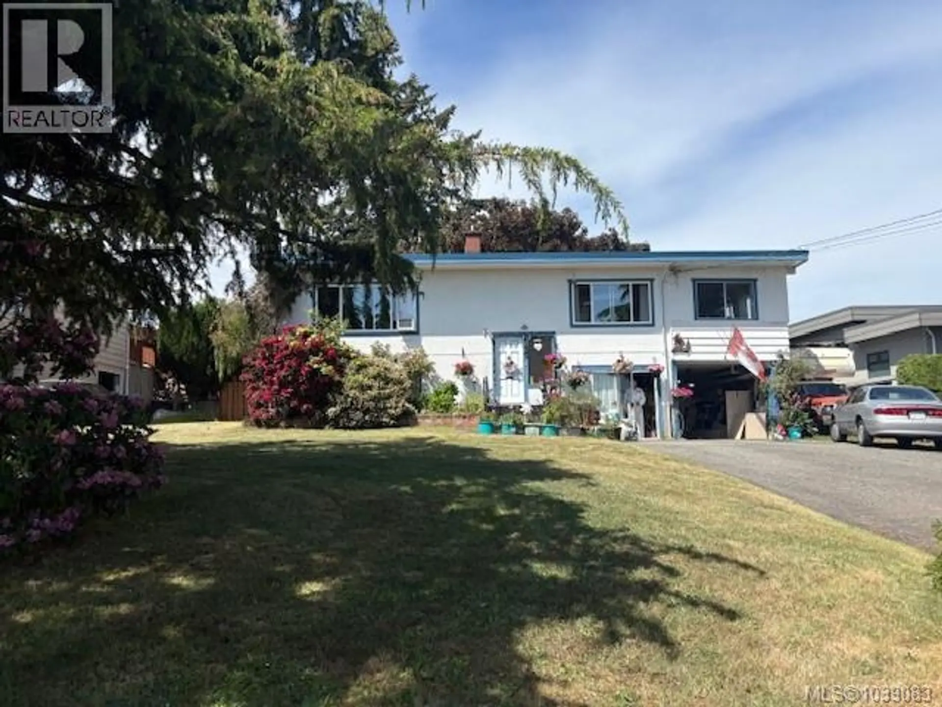 2535 Holyrood Dr - Image 3