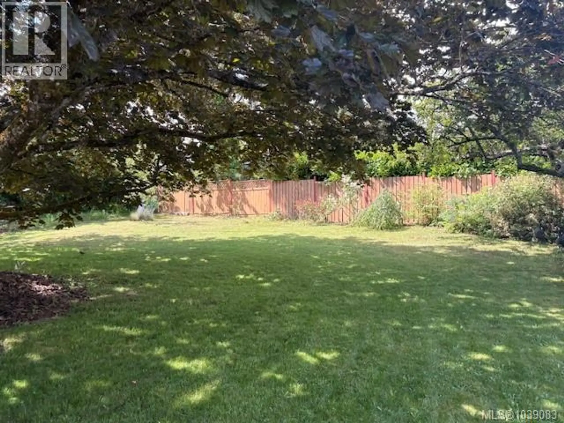 2535 Holyrood Dr - Image 4