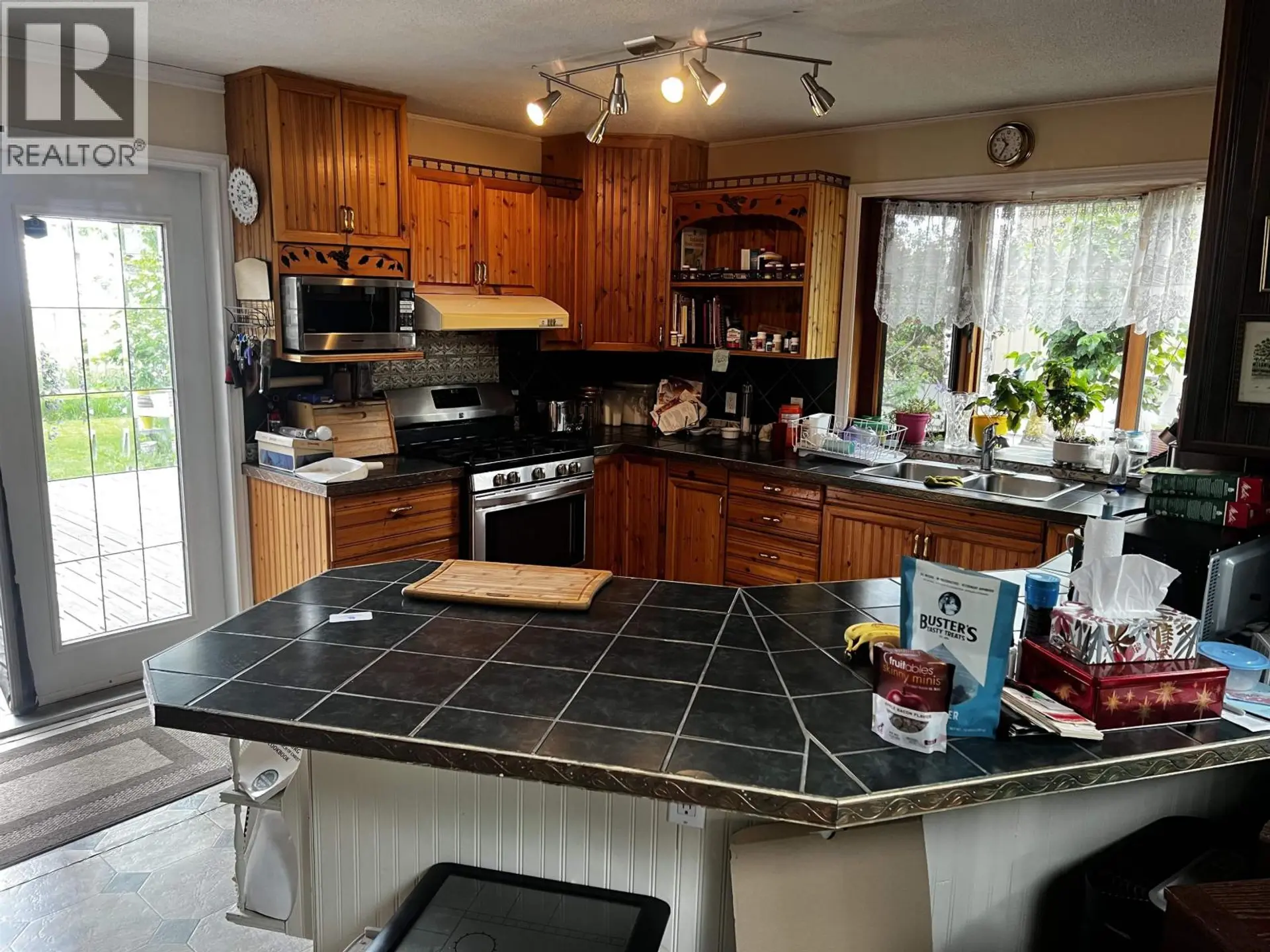 4178 BROADWAY AVENUE - Image 3