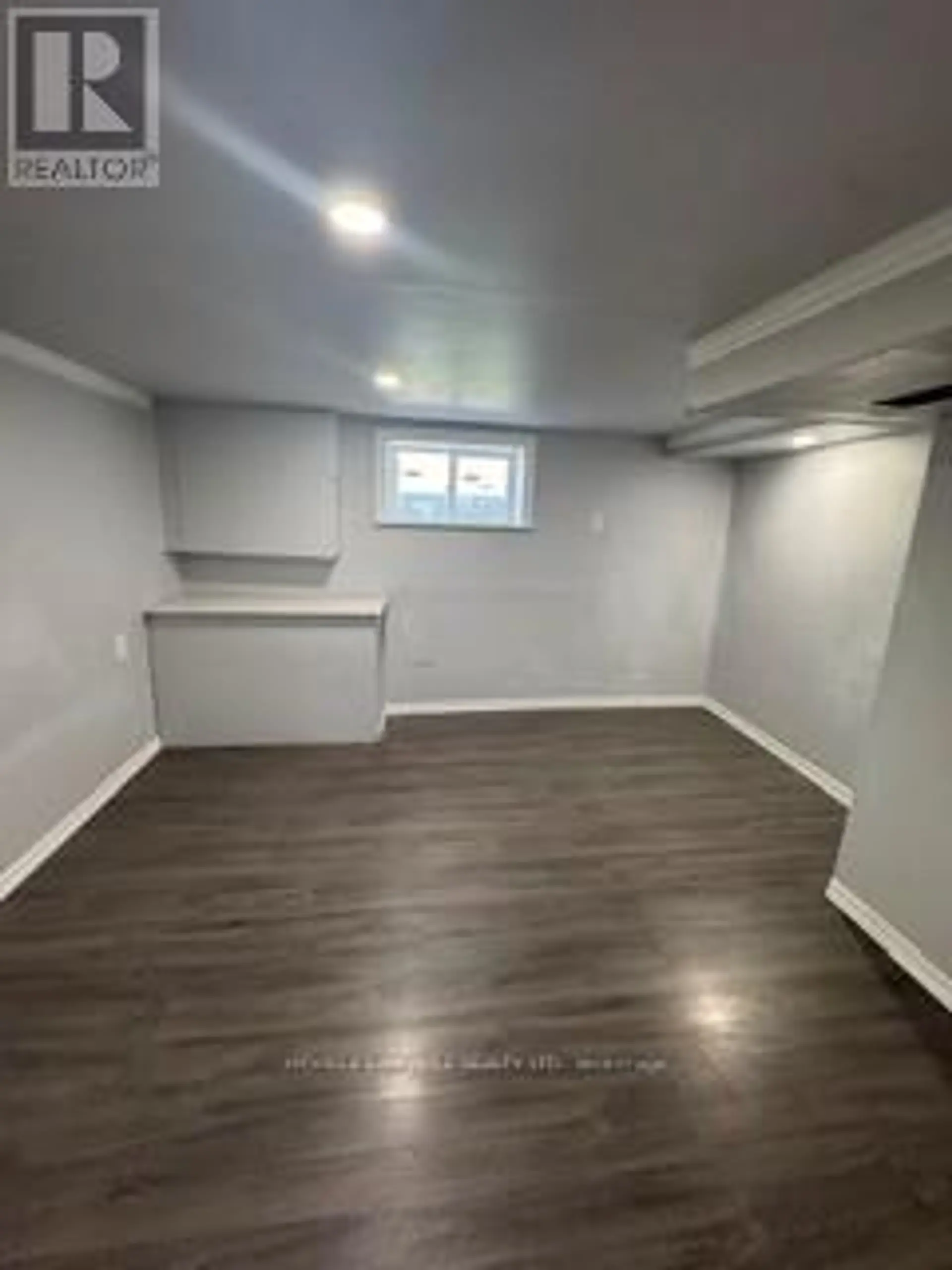 182 BLOOR STREET W - Image 2