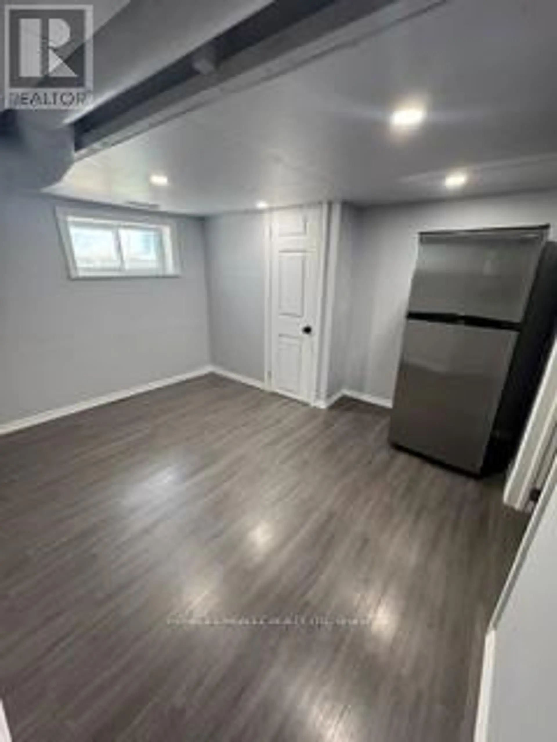 182 BLOOR STREET W - Image 3