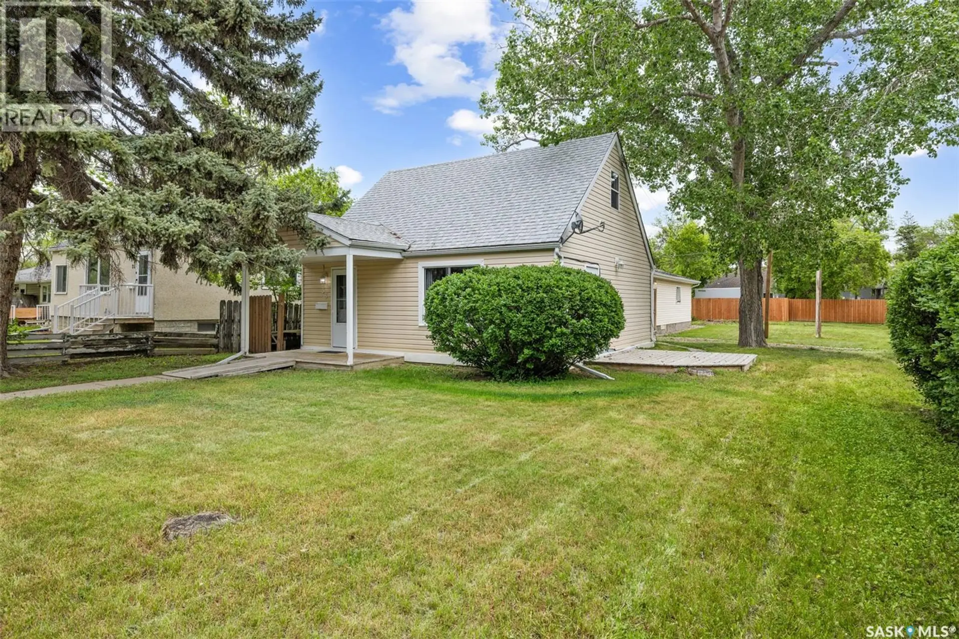33 Merritt CRESCENT - Image 2