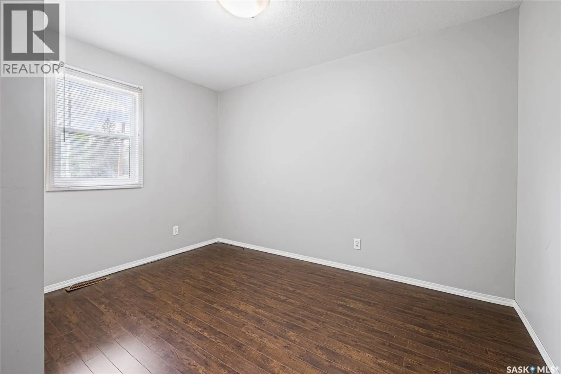 33 Merritt CRESCENT - Image 8