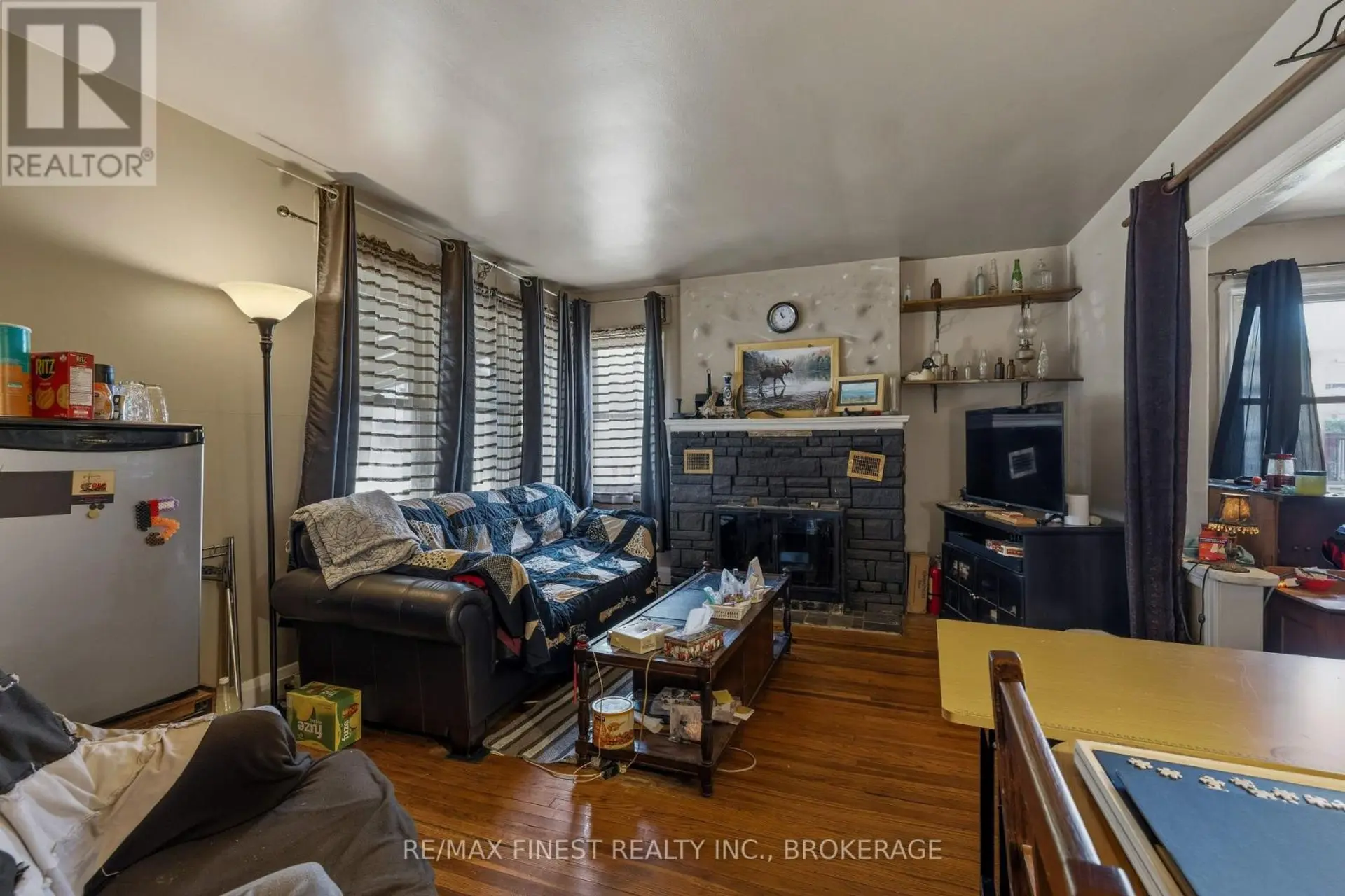45 GRAHAM STREET W - Image 4