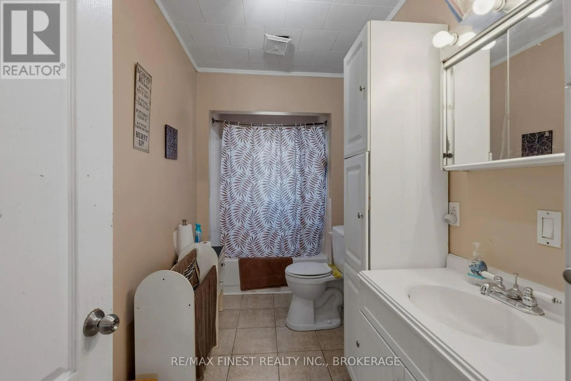 45 GRAHAM STREET W - Image 12