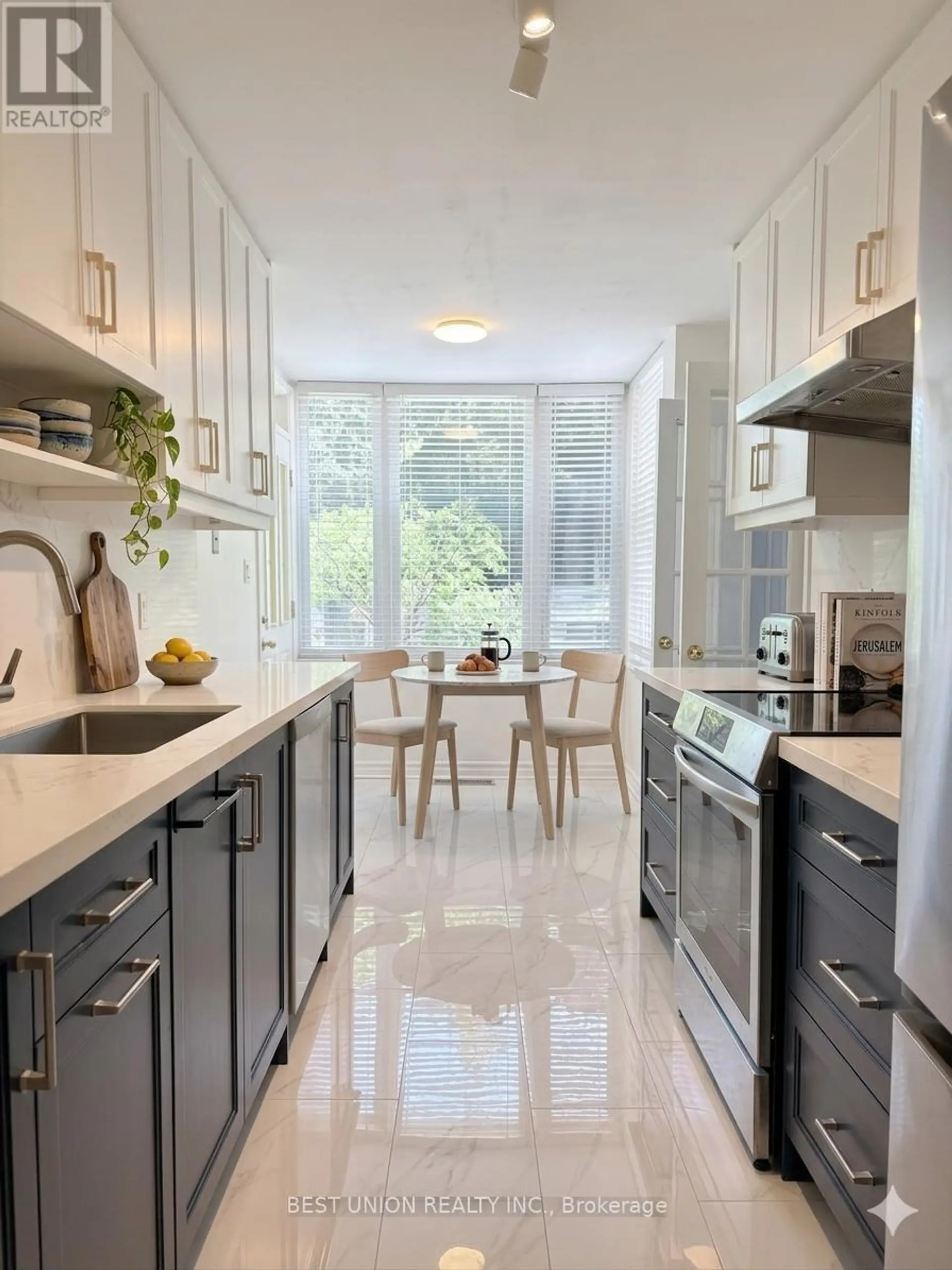 811 GRANDVIEW WAY - Image 4