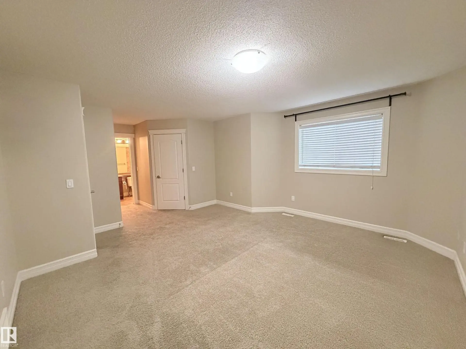 3027 26 AV NW NW - Image 13