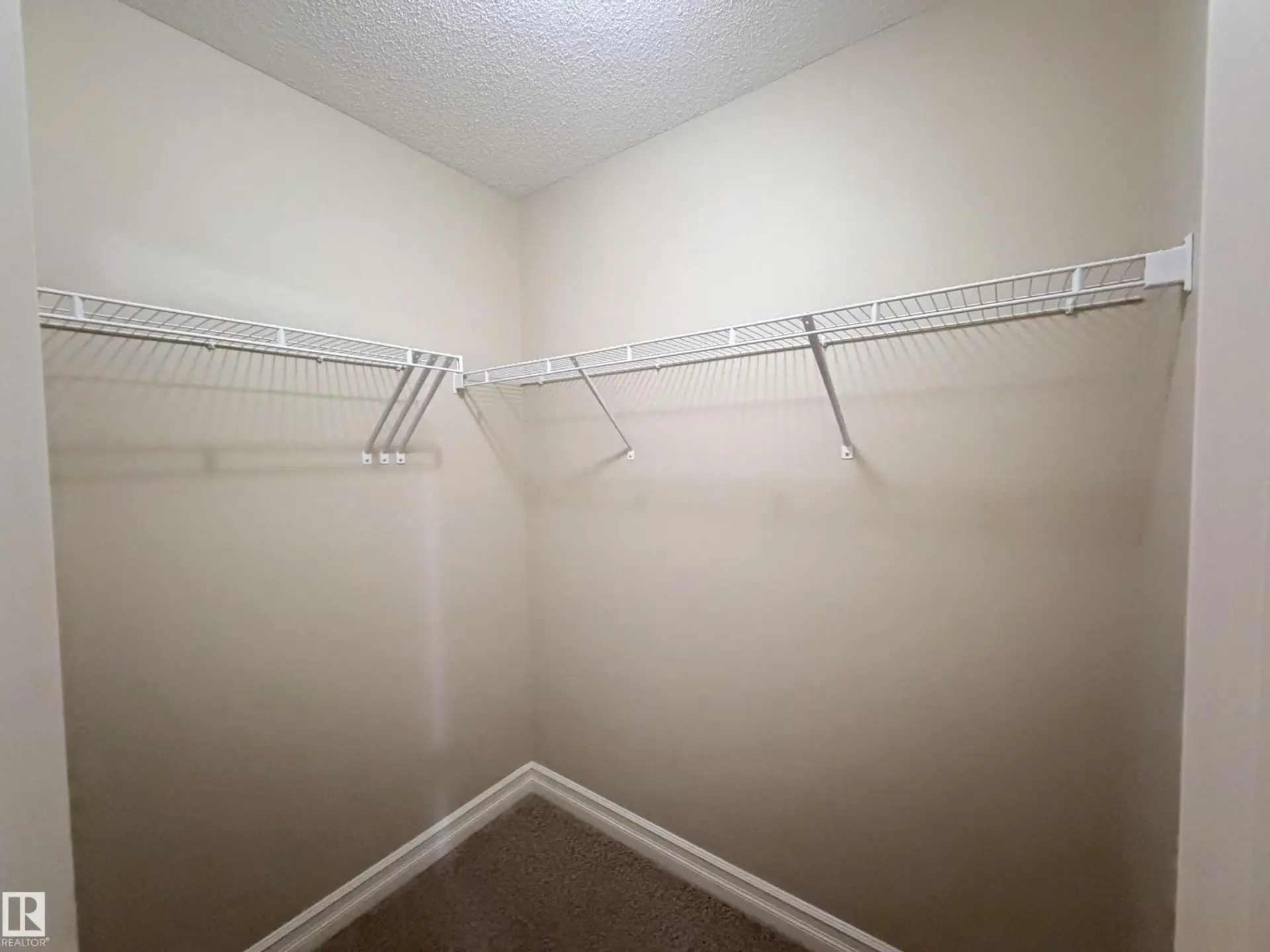 3027 26 AV NW NW - Image 14