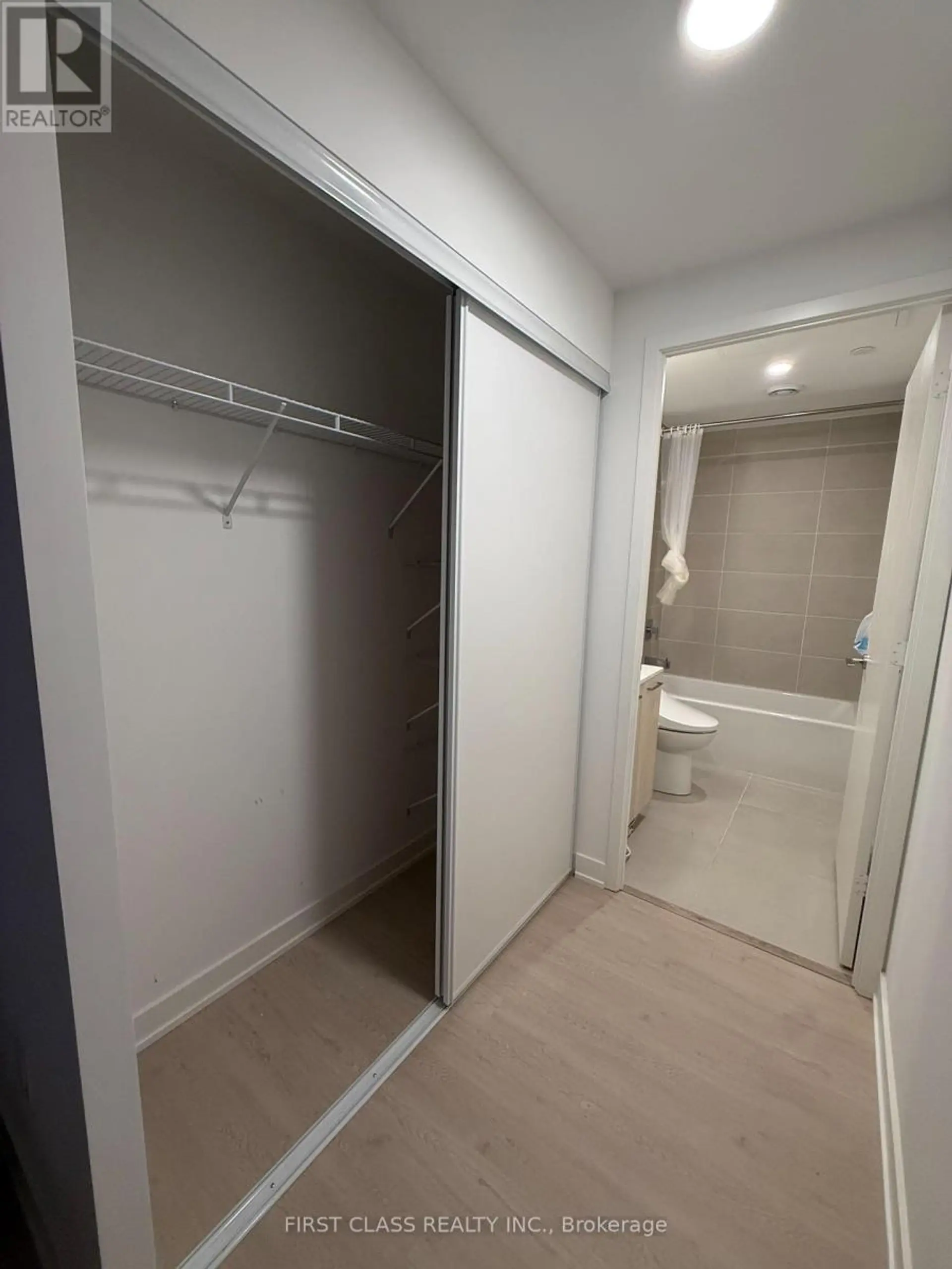 #2804 65 MUTUAL STREET - Image 6