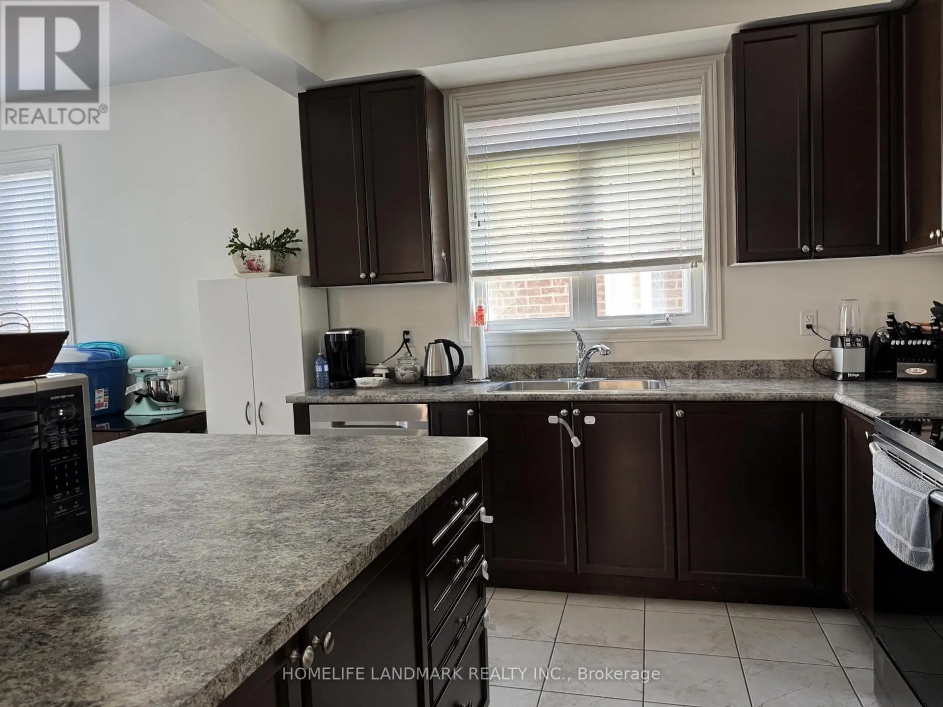678 WEST PARK AVENUE - Image 4