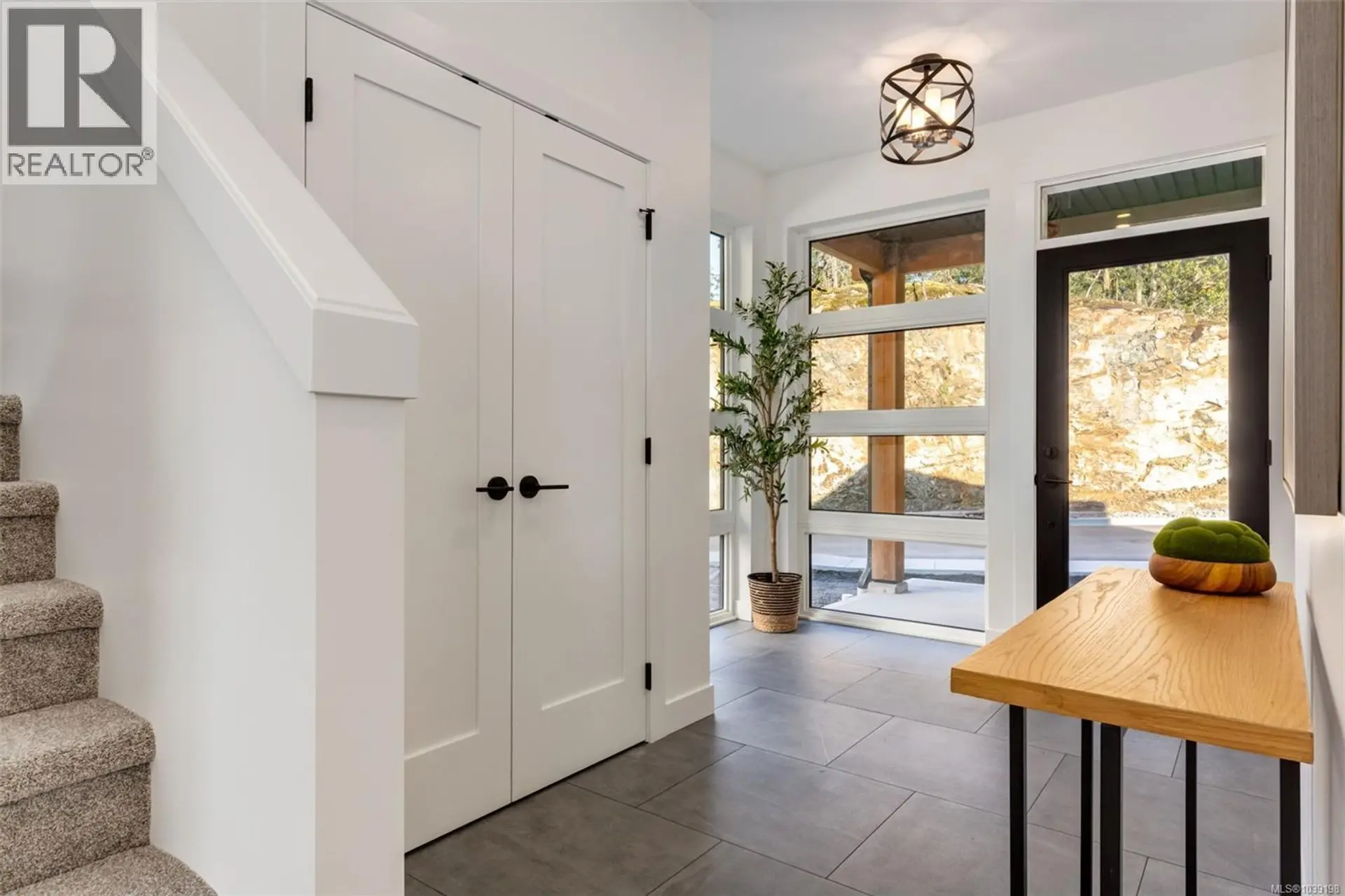 #105 1220 Manzanita Pl - Image 8