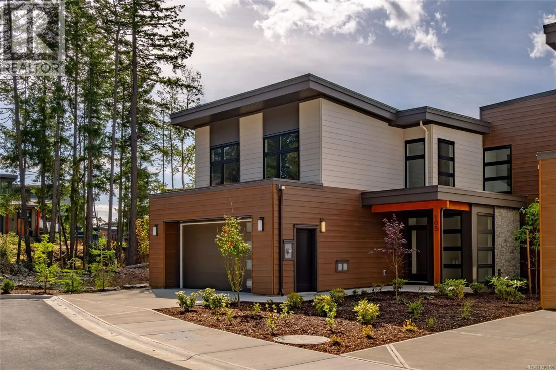 #105 1220 Manzanita Pl - Image 2