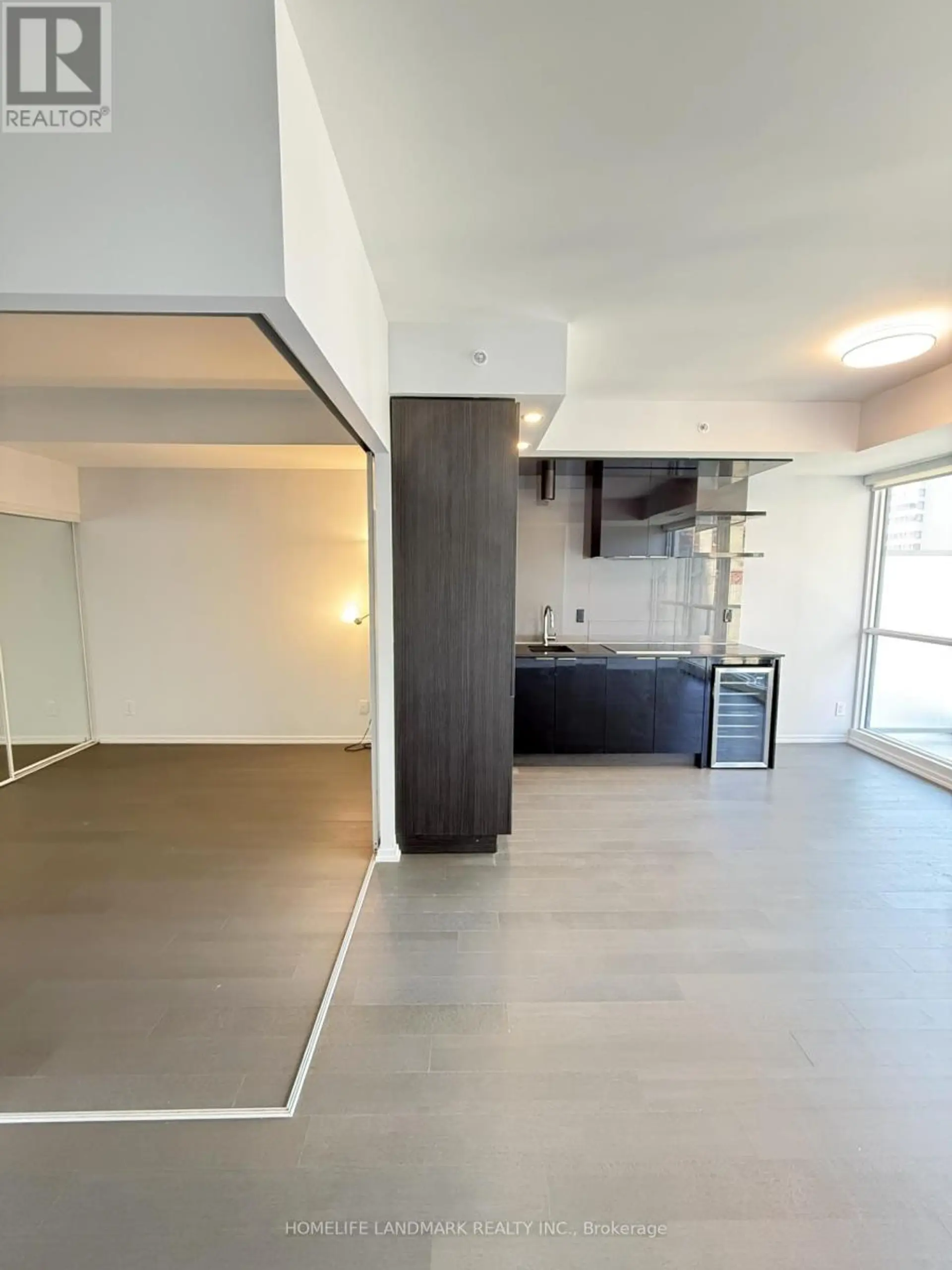#2202 70 TEMPERANCE STREET - Image 4