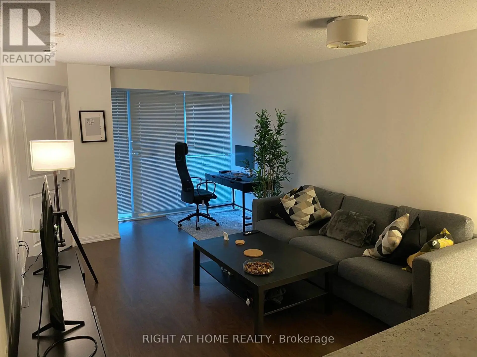 #1403 125 WESTERN BATTERY ROAD - Image 6