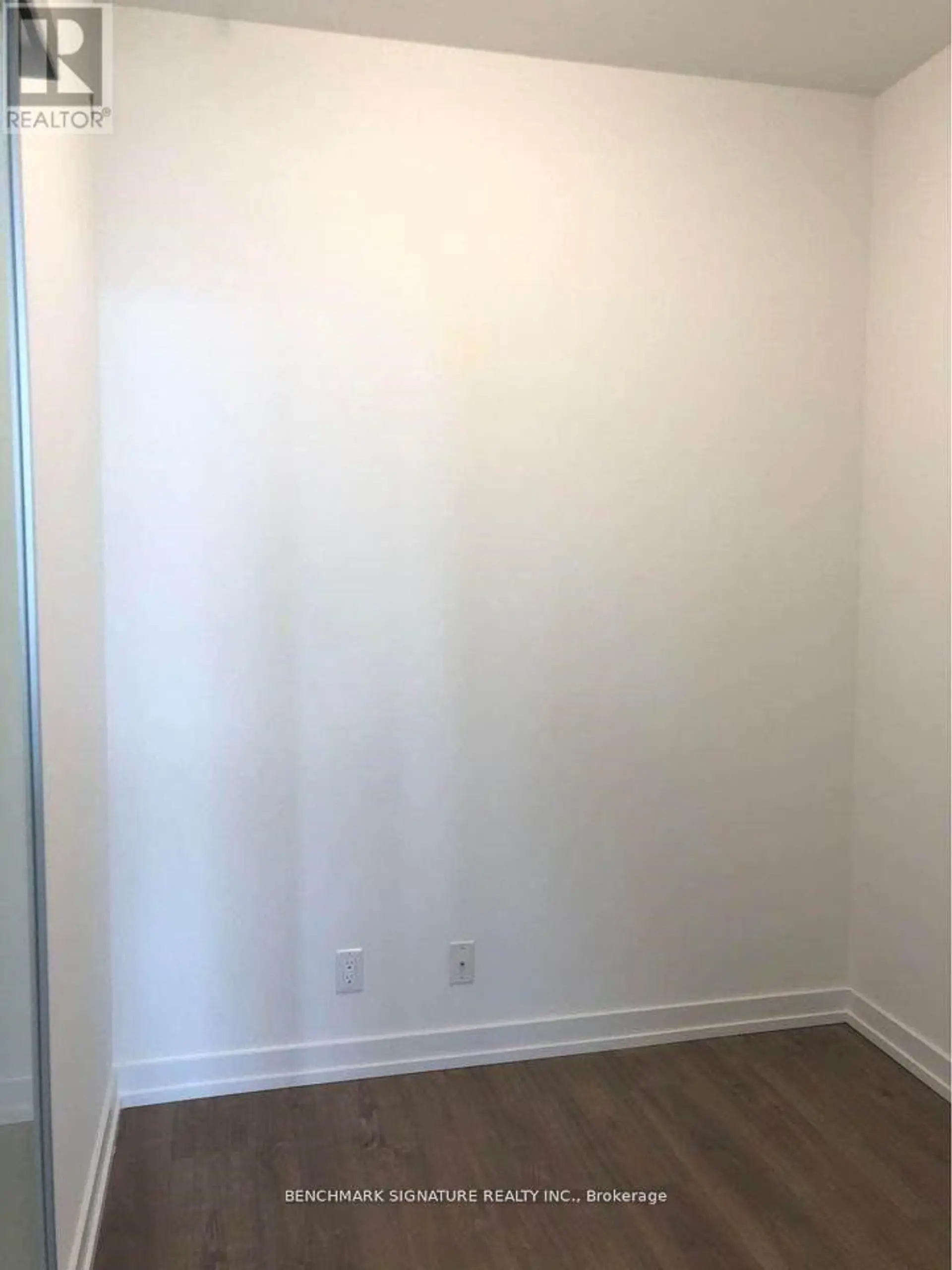 #605 203 COLLEGE STREET - Image 3
