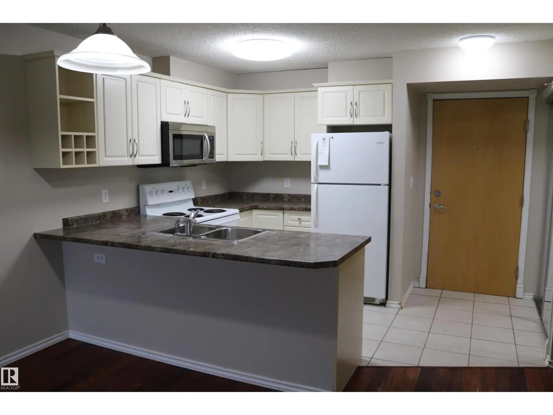 #422 17404 64 AV NW - Image 5