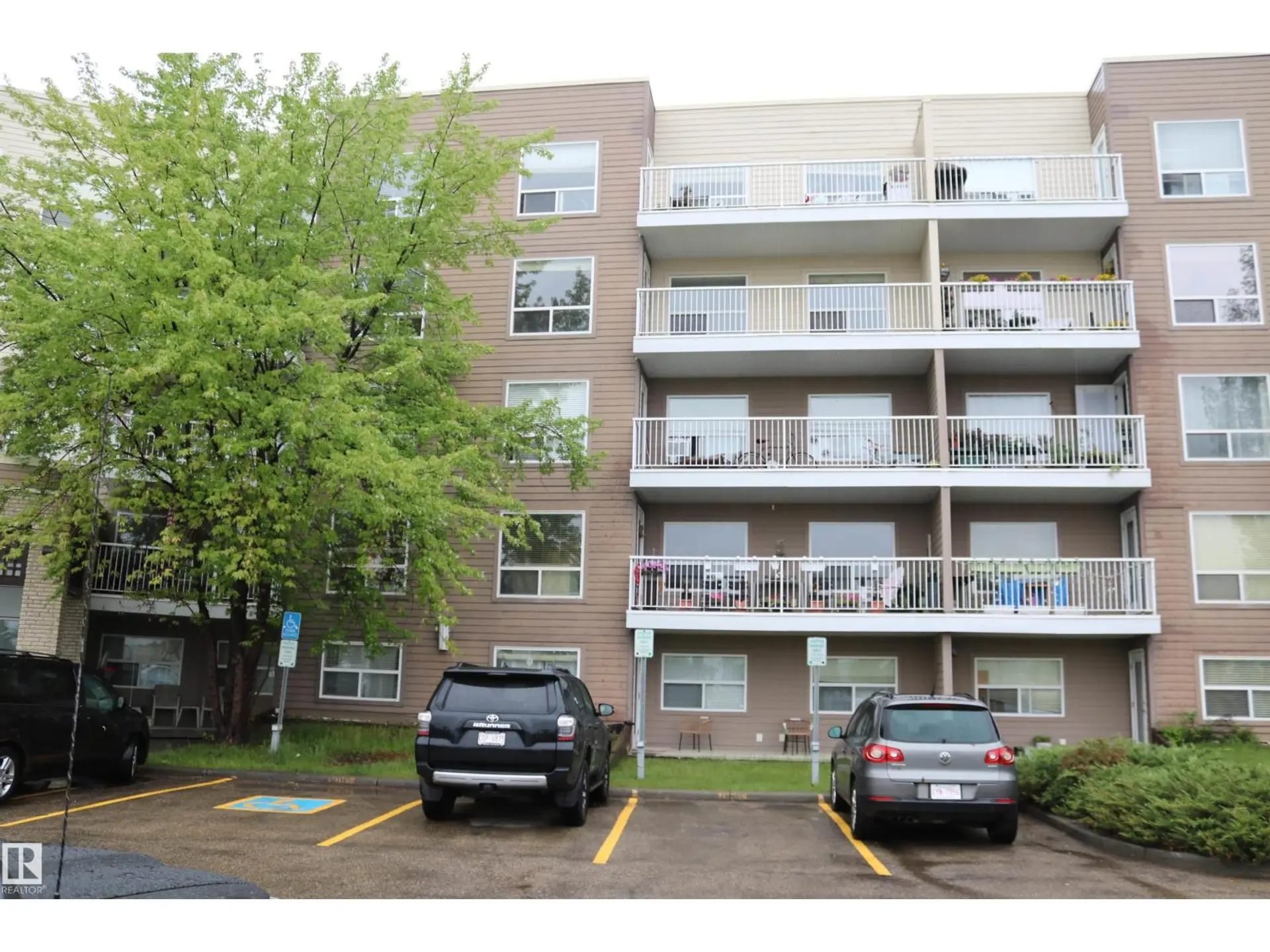 #422 17404 64 AV NW - Image 2