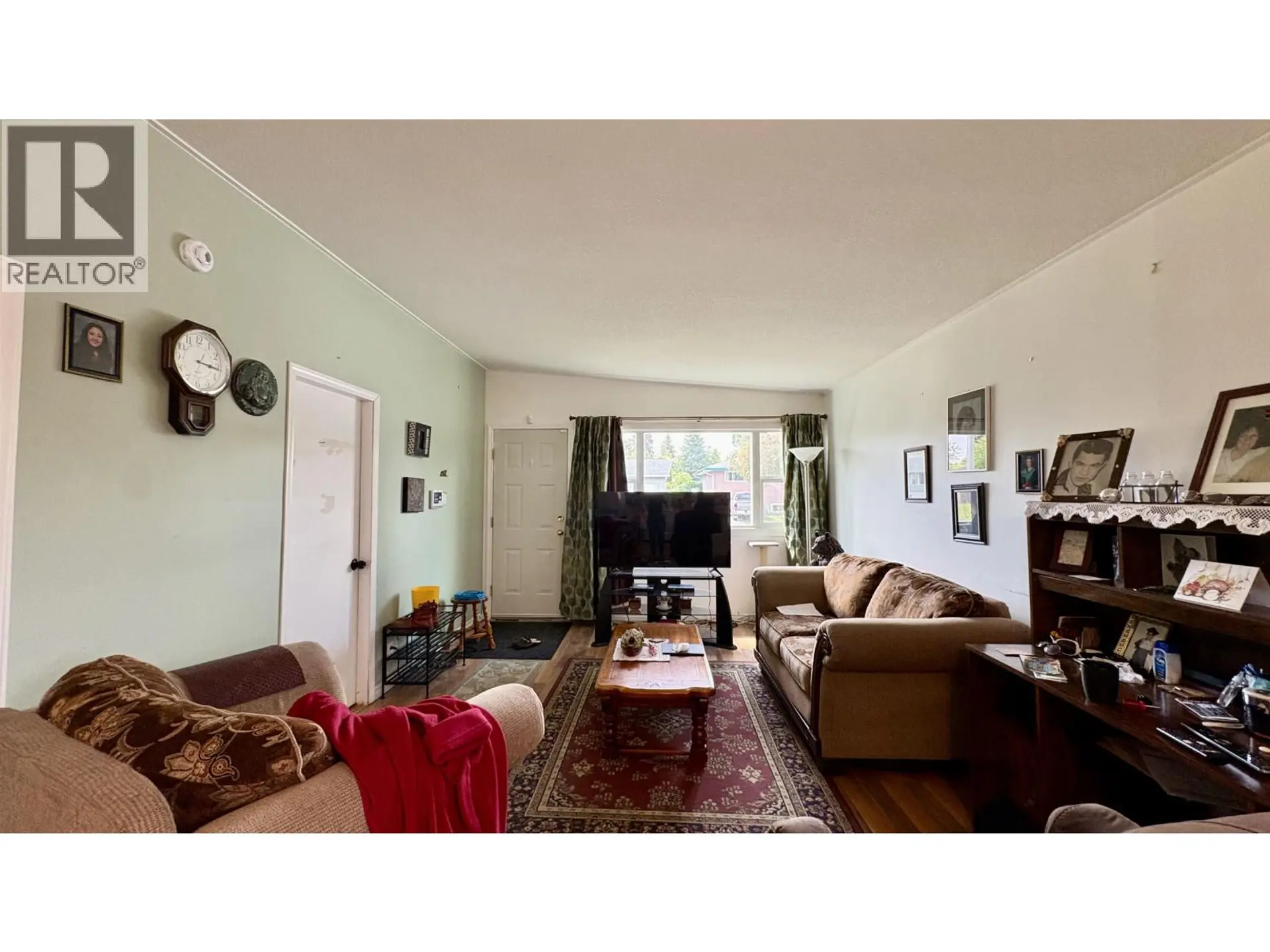 898 EWERT STREET - Image 4
