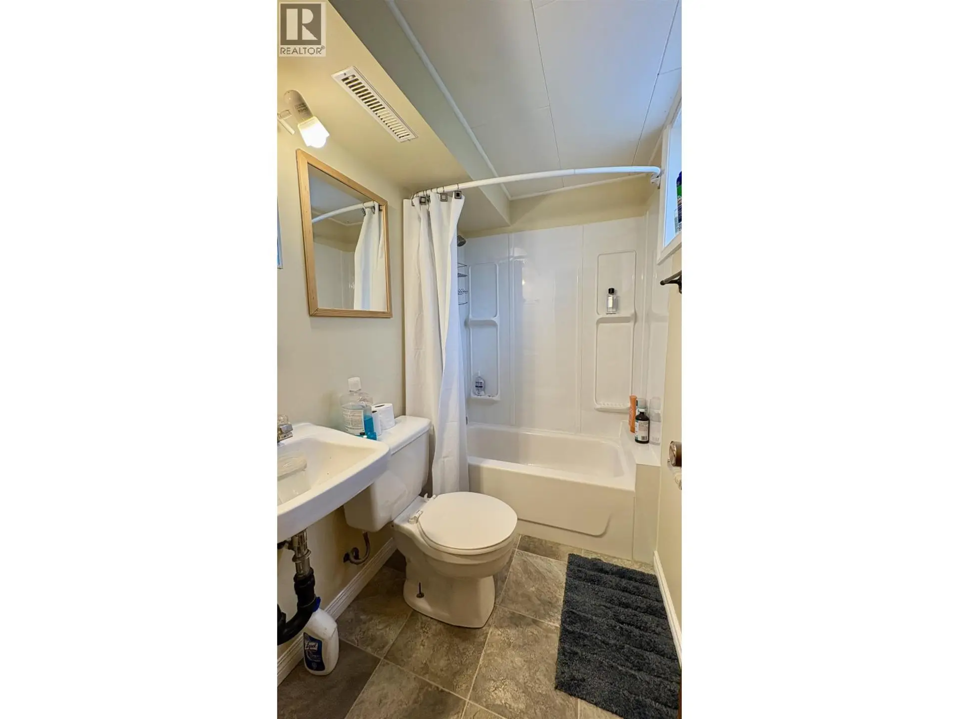 898 EWERT STREET - Image 8