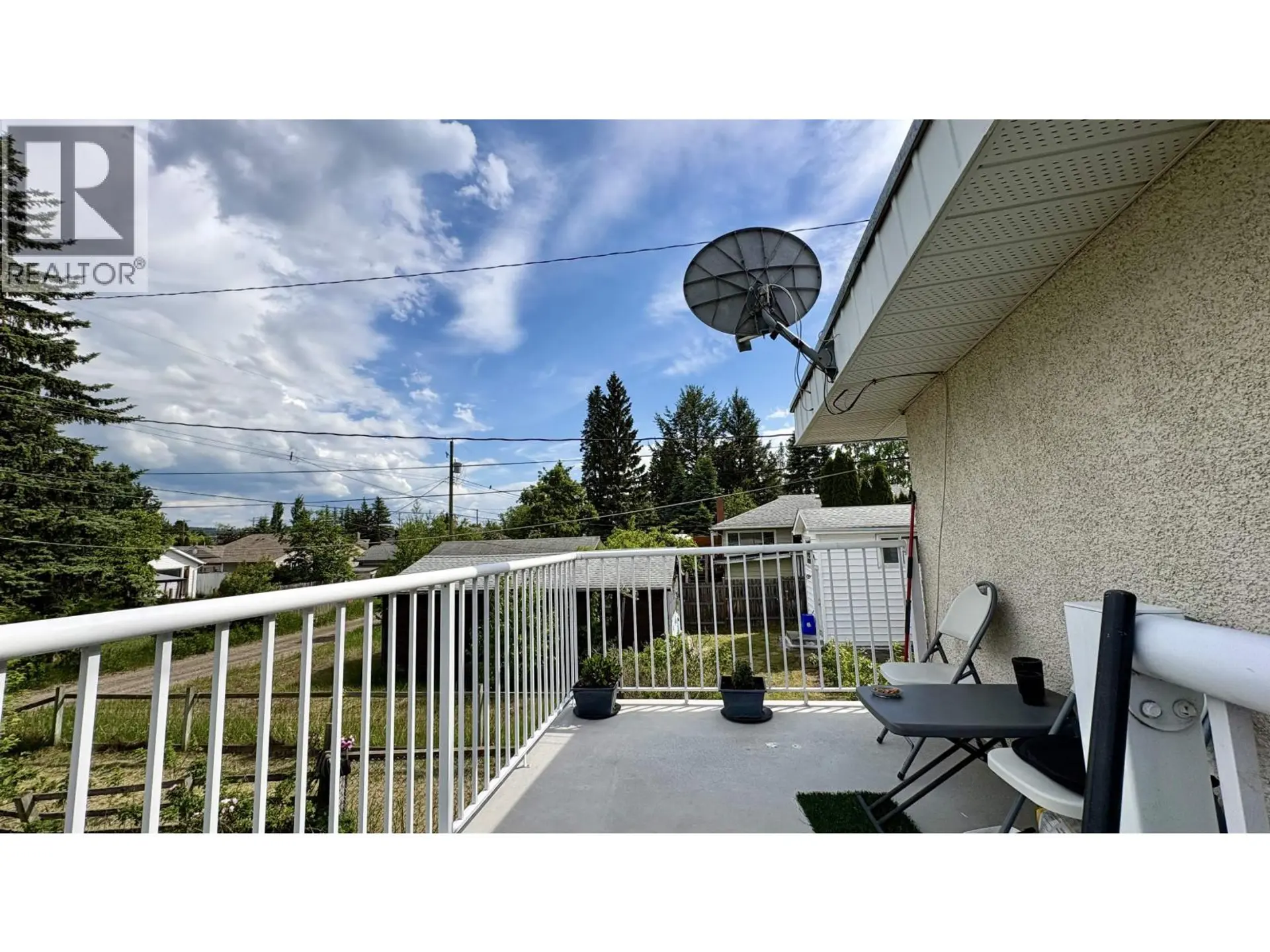 898 EWERT STREET - Image 9