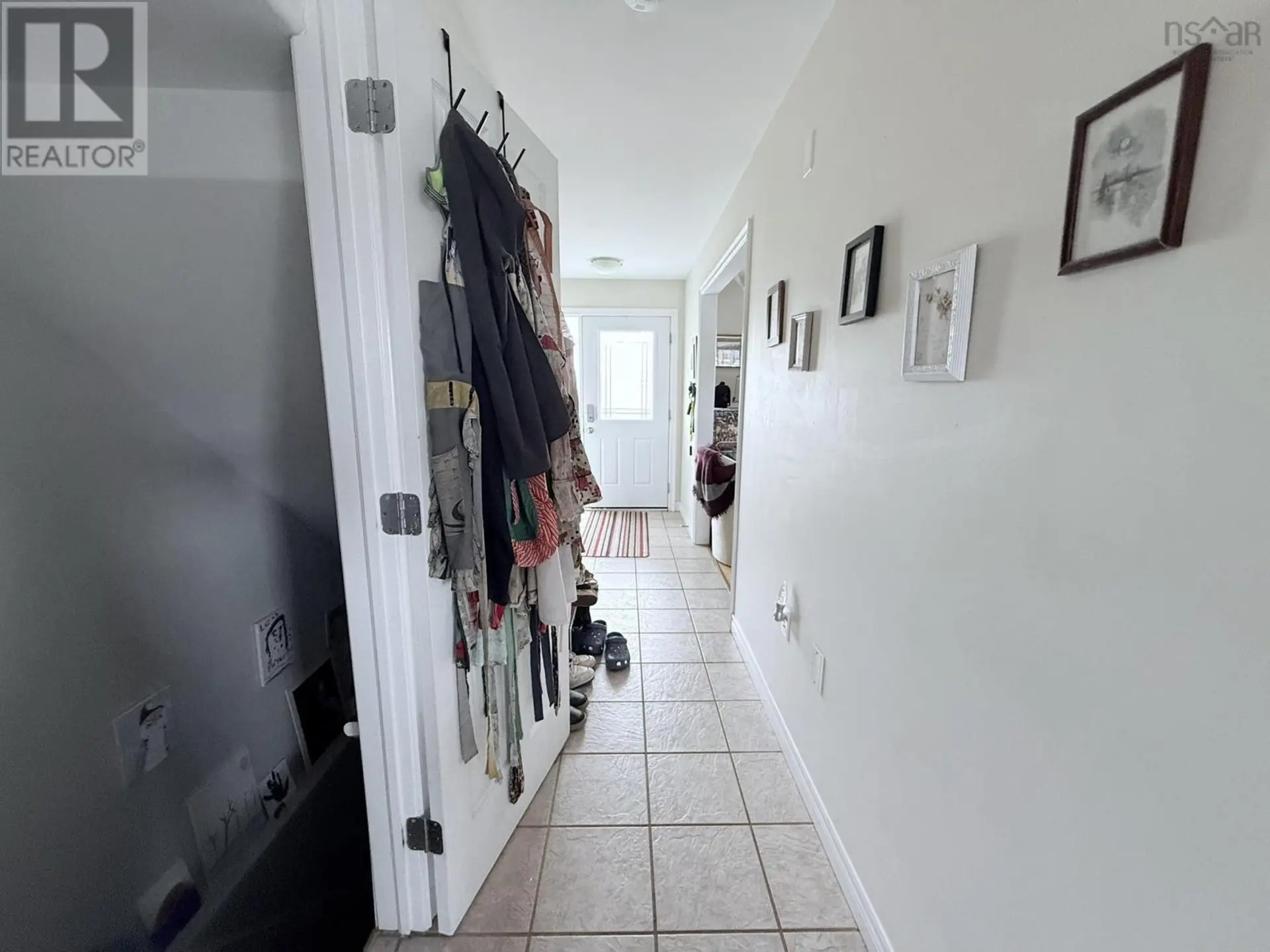 431 YOUNG Street - Image 7