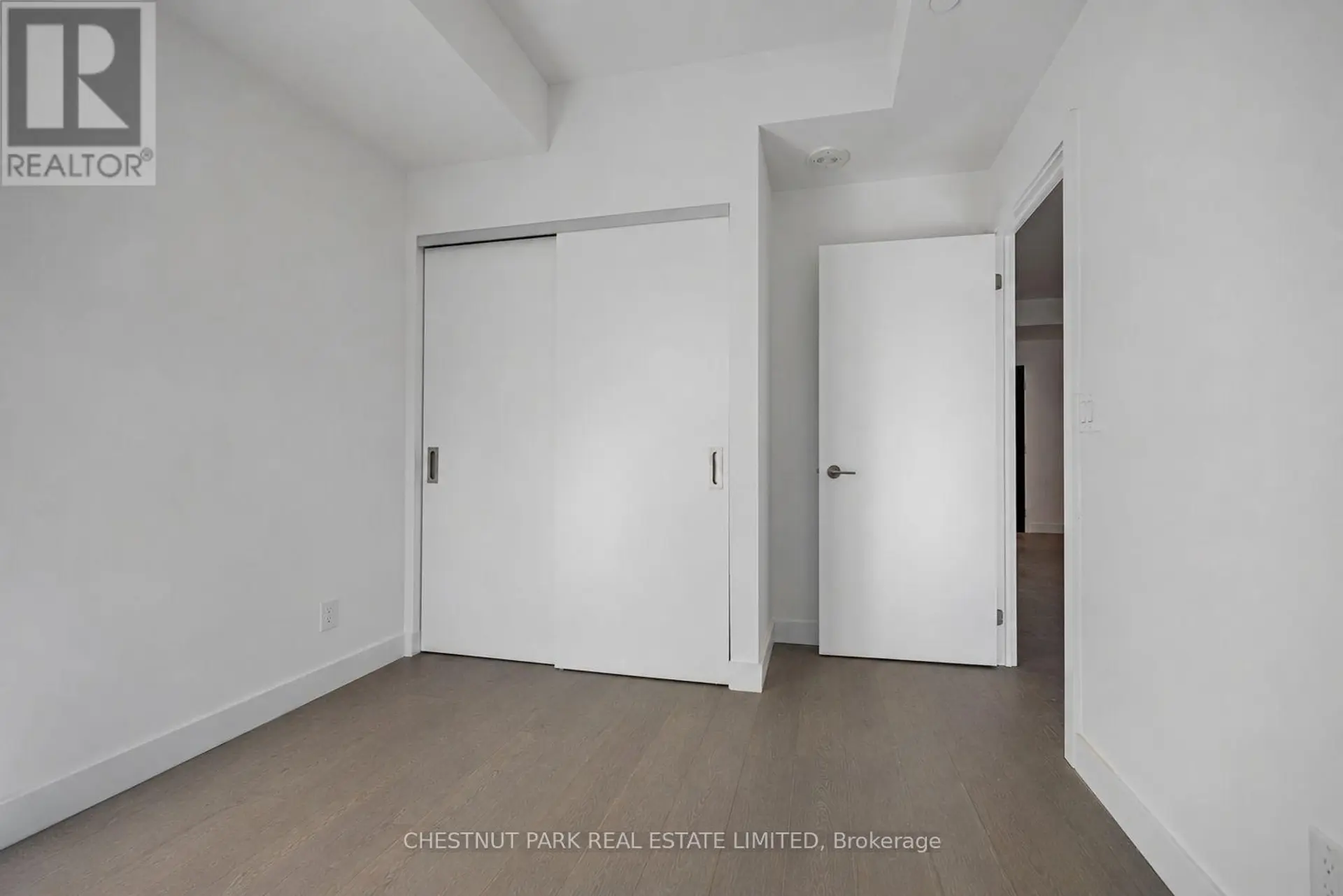 #703 160 KINGSWAY CRESCENT - Image 7