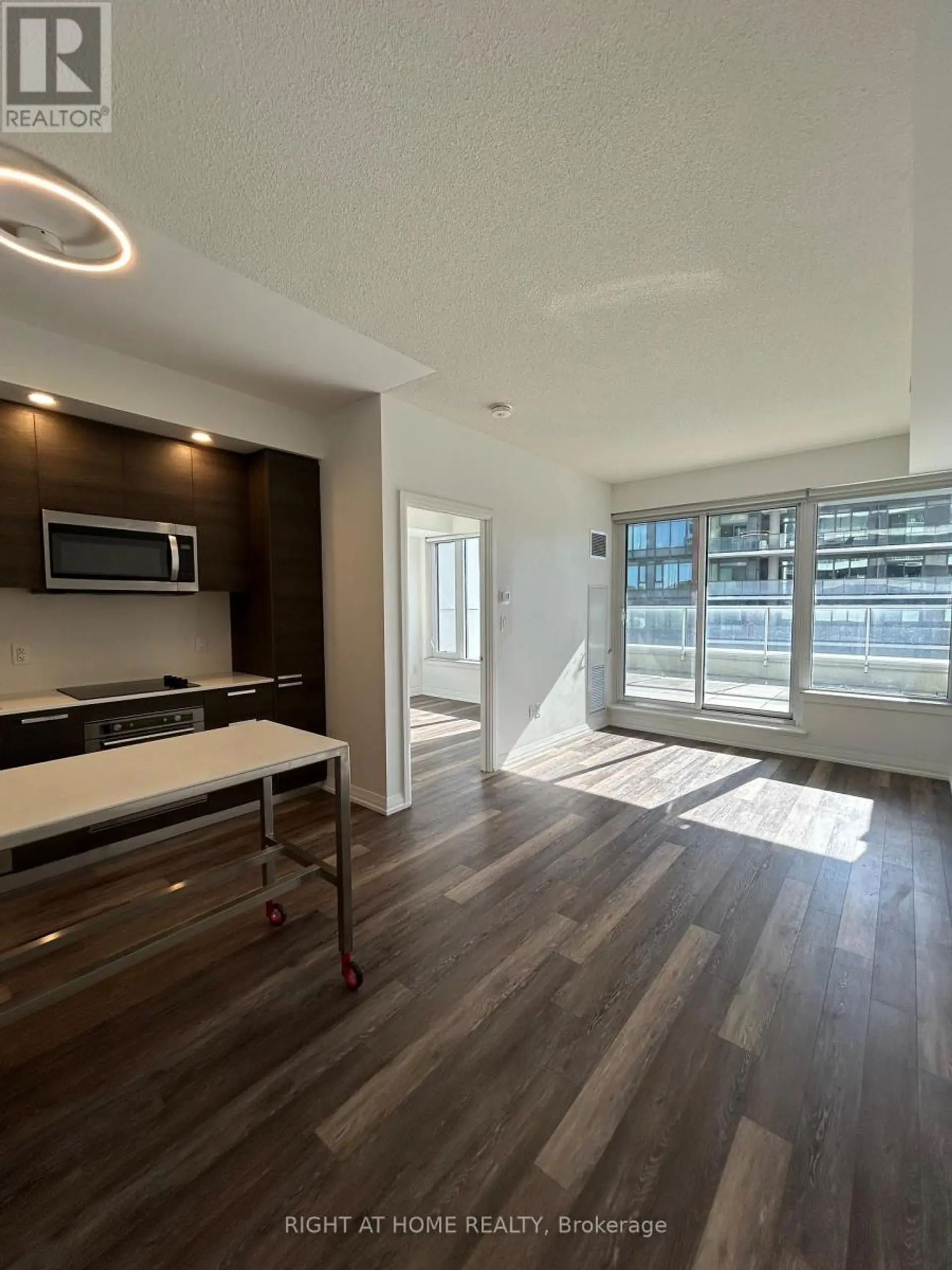 #308 75 CANTERBURY PLACE - Image 5
