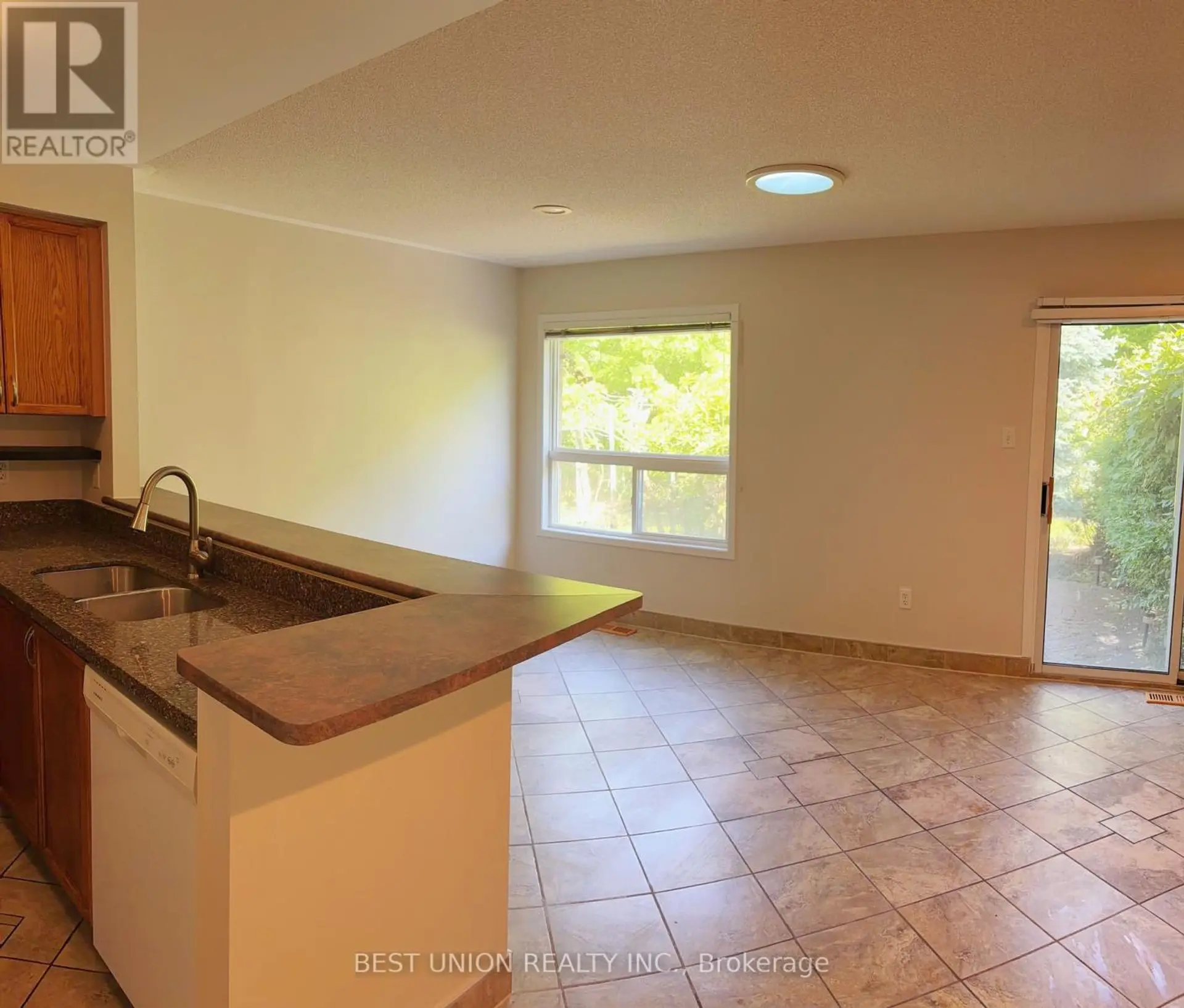 2864 WESTBURY COURT - Image 8
