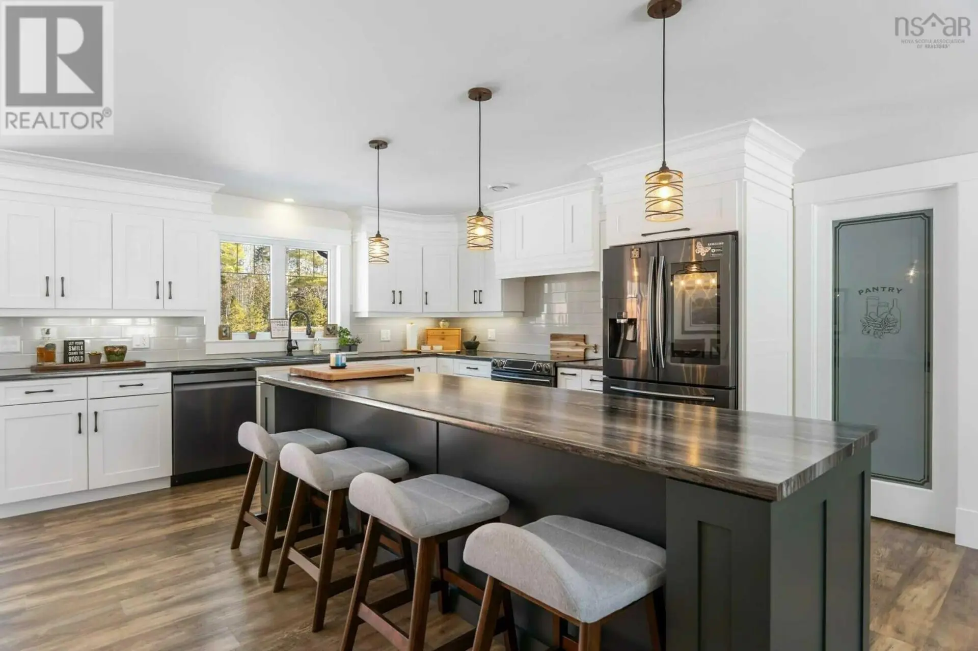 472 Alexander MacKenzie Road - Image 4