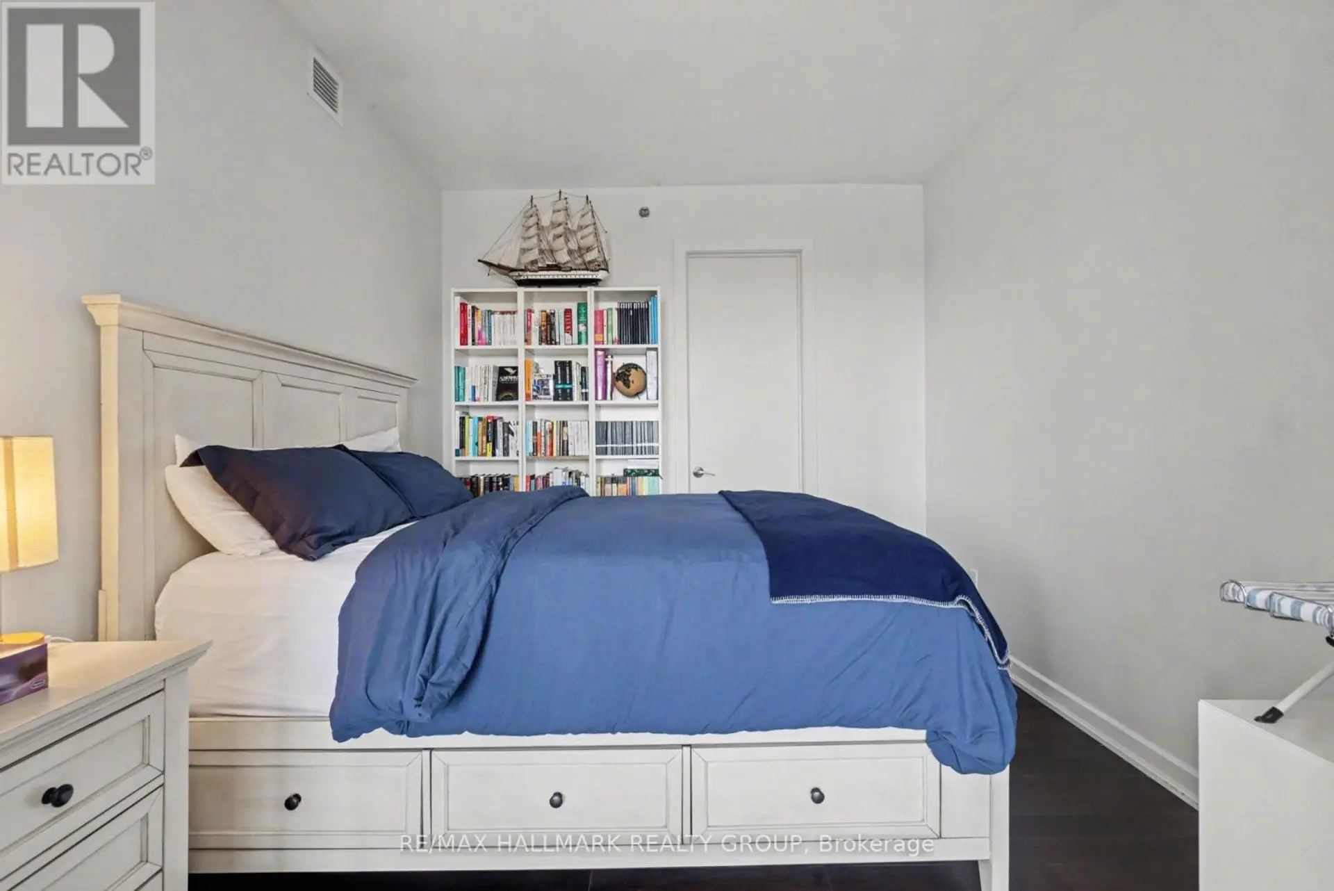 #1208 300 LISGAR STREET - Image 13