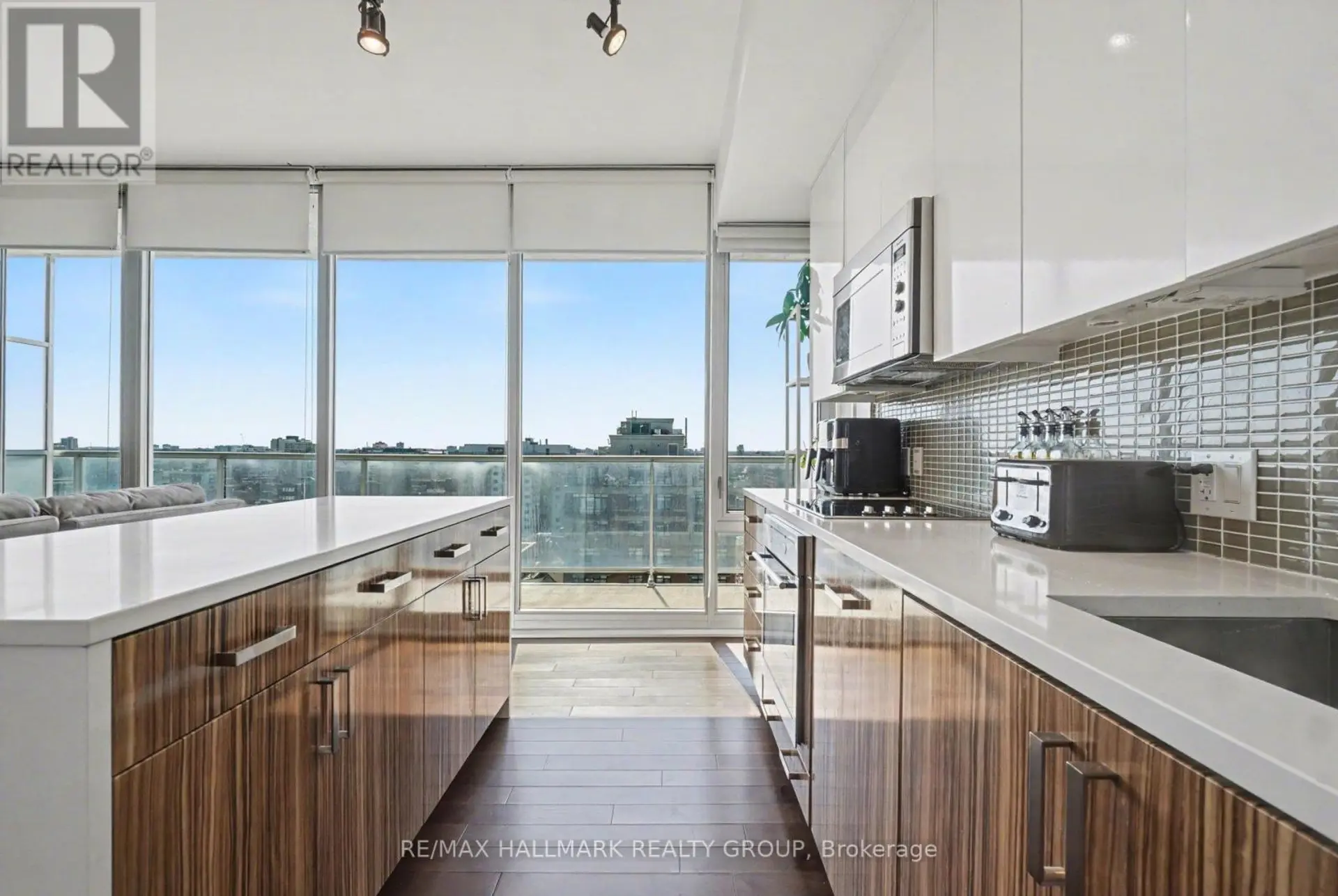 #1208 300 LISGAR STREET - Image 3