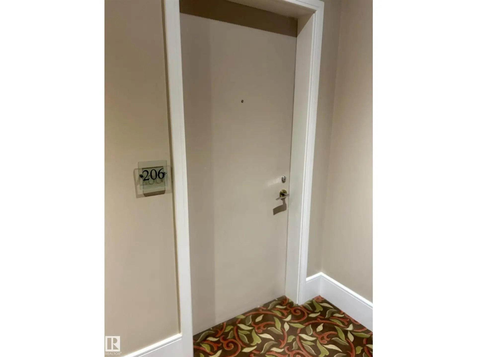 #206 11415 100 AV NW - Image 2