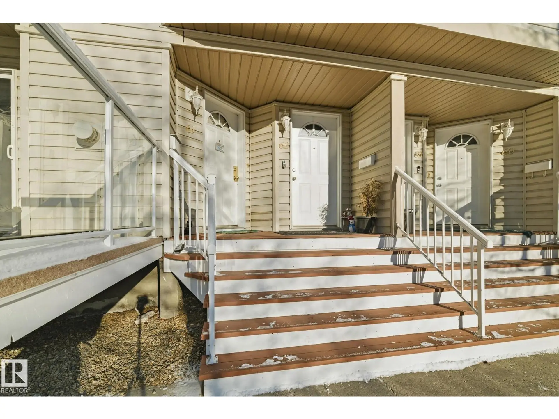 #62 2505 42 ST NW - Image 13
