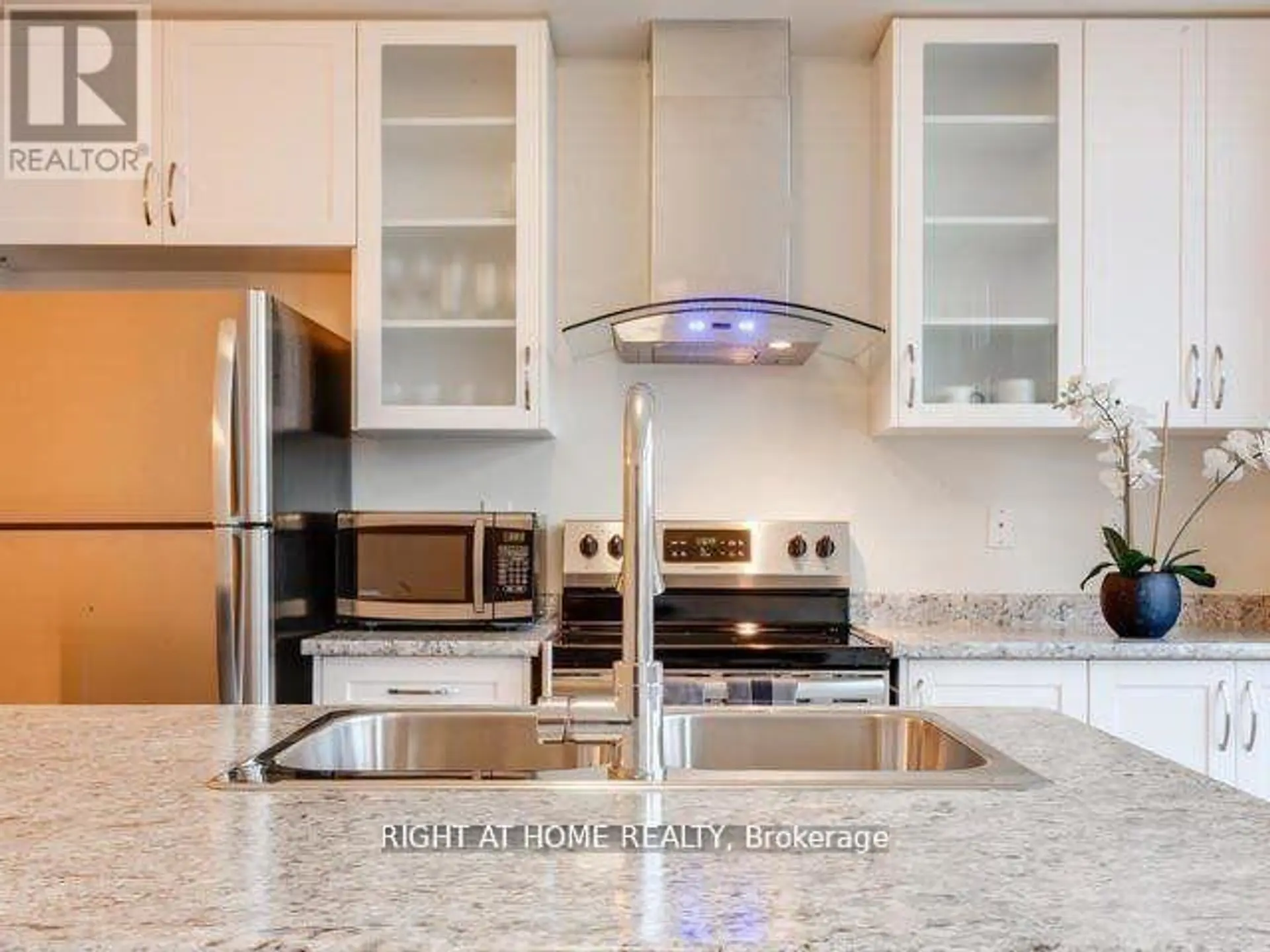 #34 384 ARCTIC RED DRIVE E - Image 12